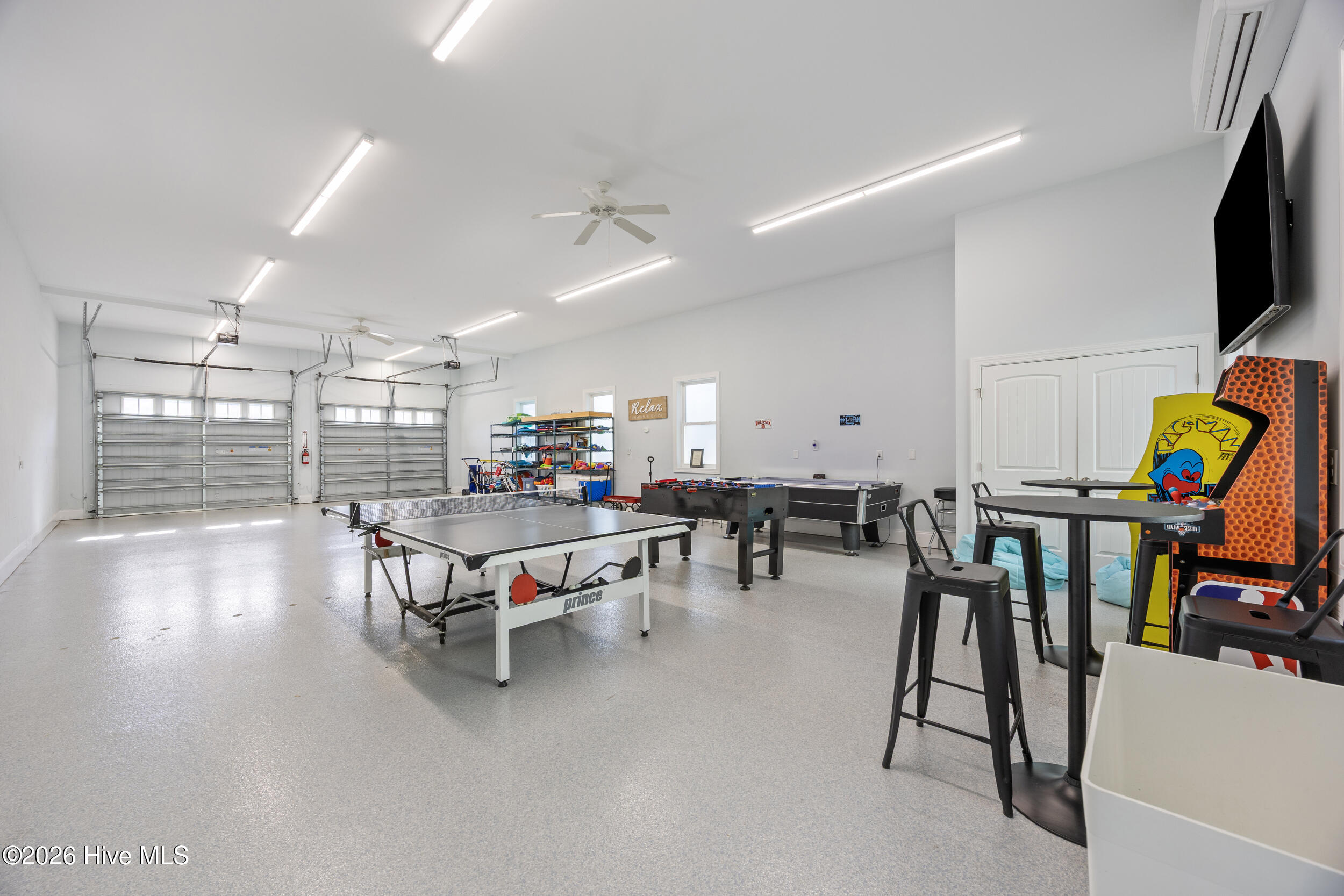 100562655 | Photo 56