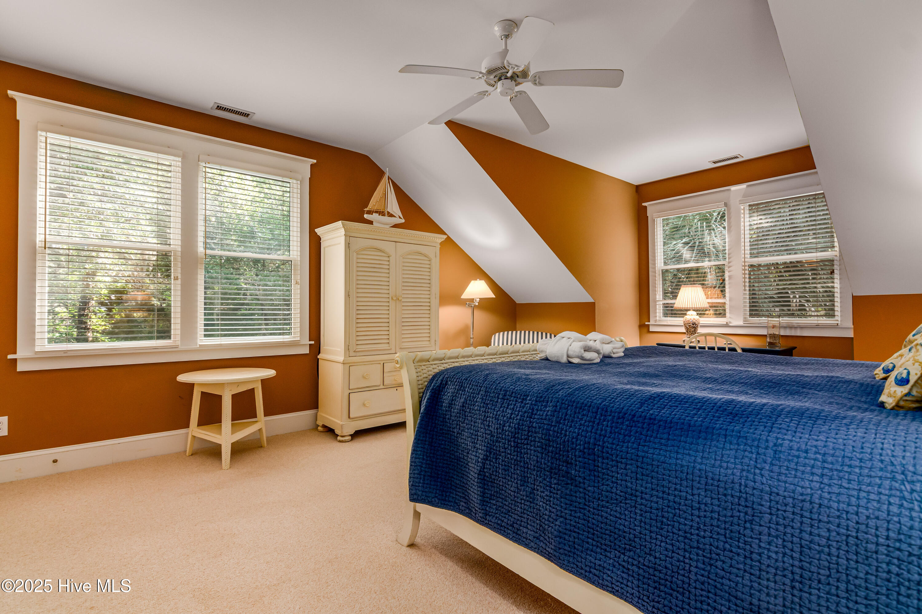 100510045 | Photo 39