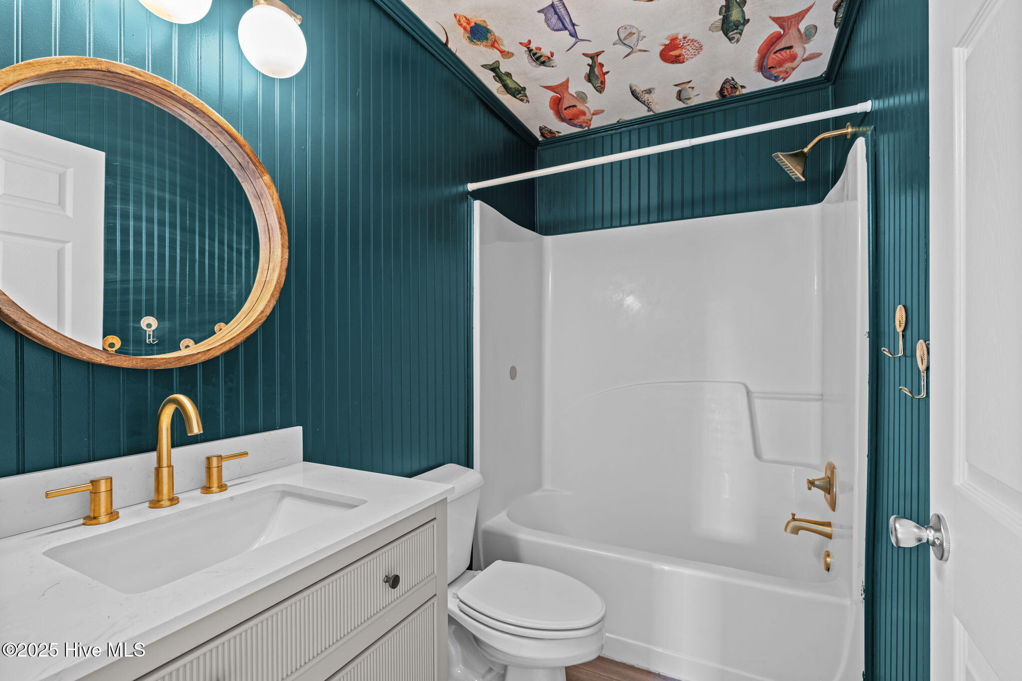 100542316 | Photo 16