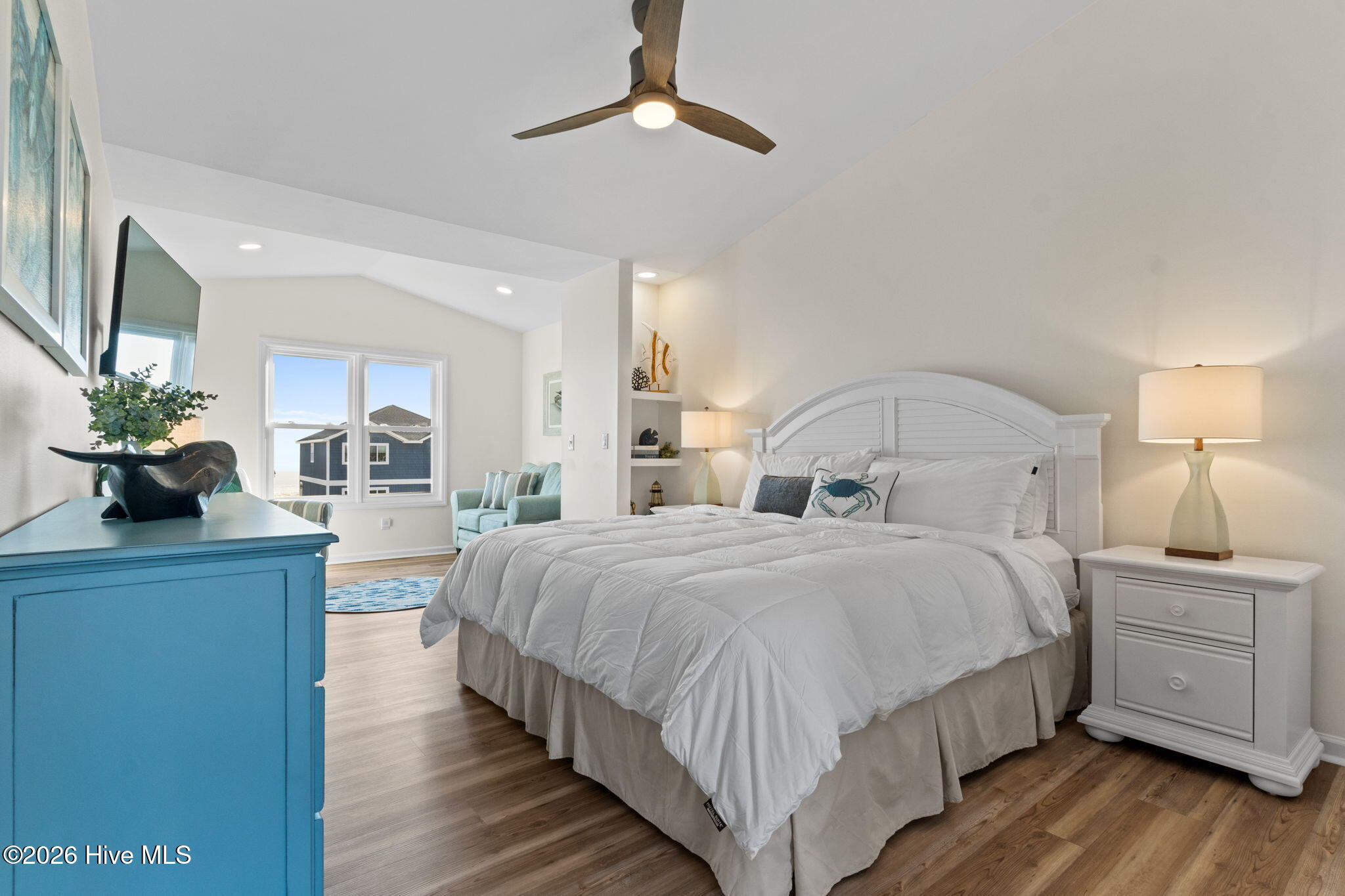 100558886 | Photo 36