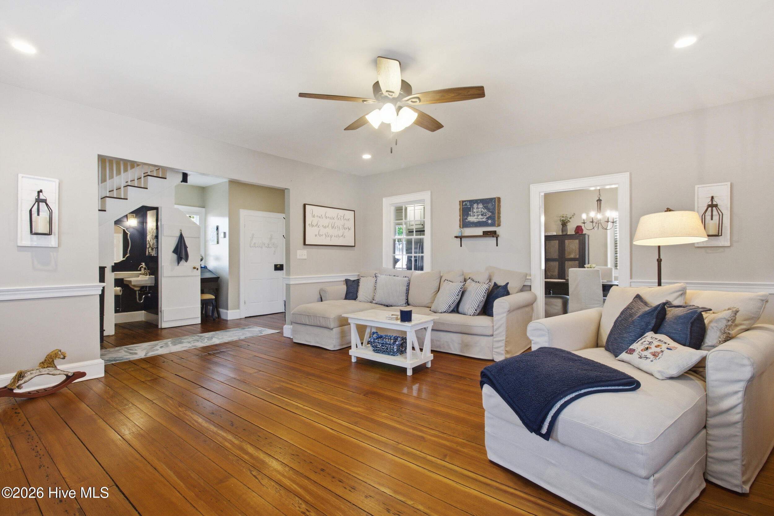 Exterior photo of 403 Queen Street, New Bern, NC 28560. MLS: 100583535