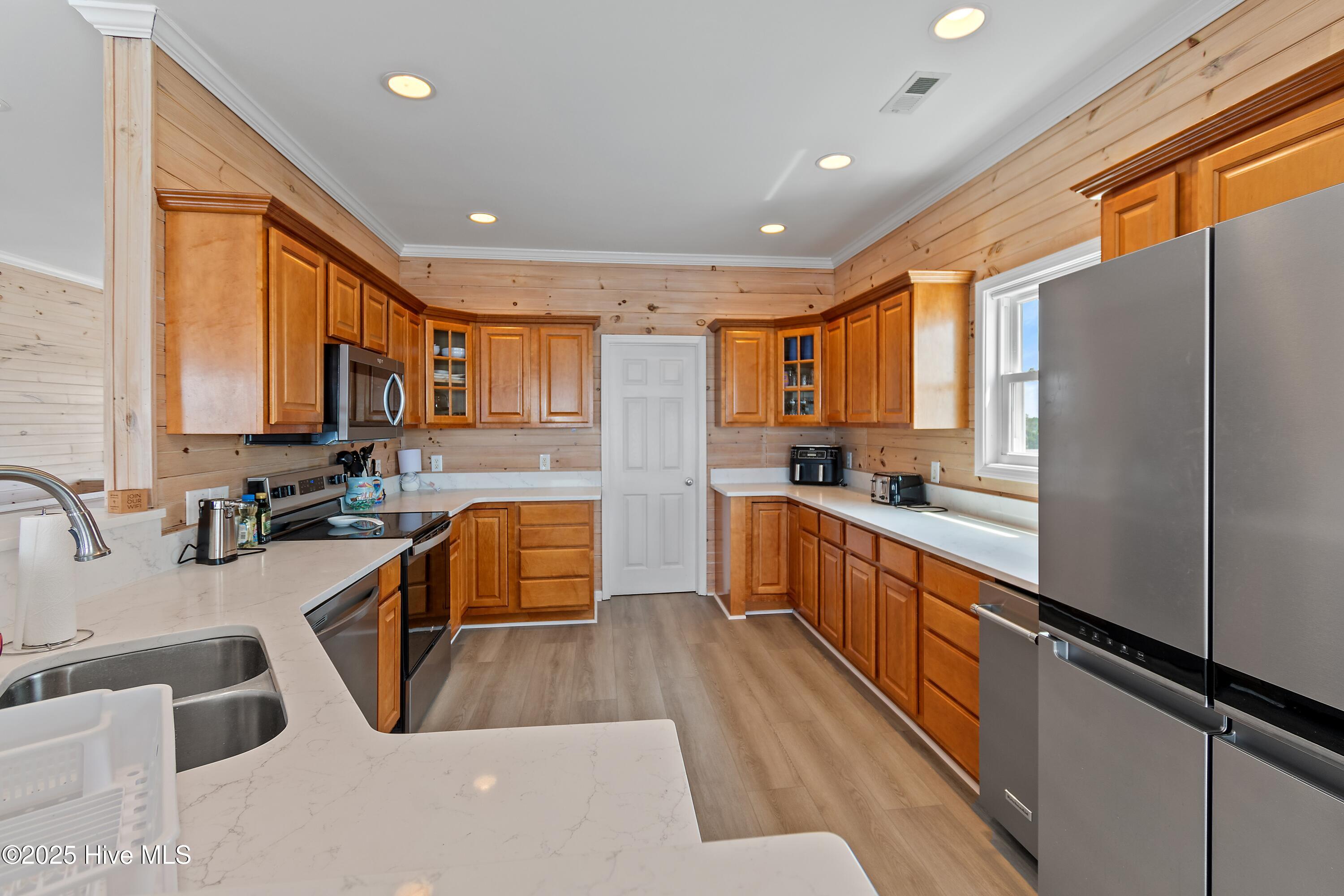 100554405 | Photo 20