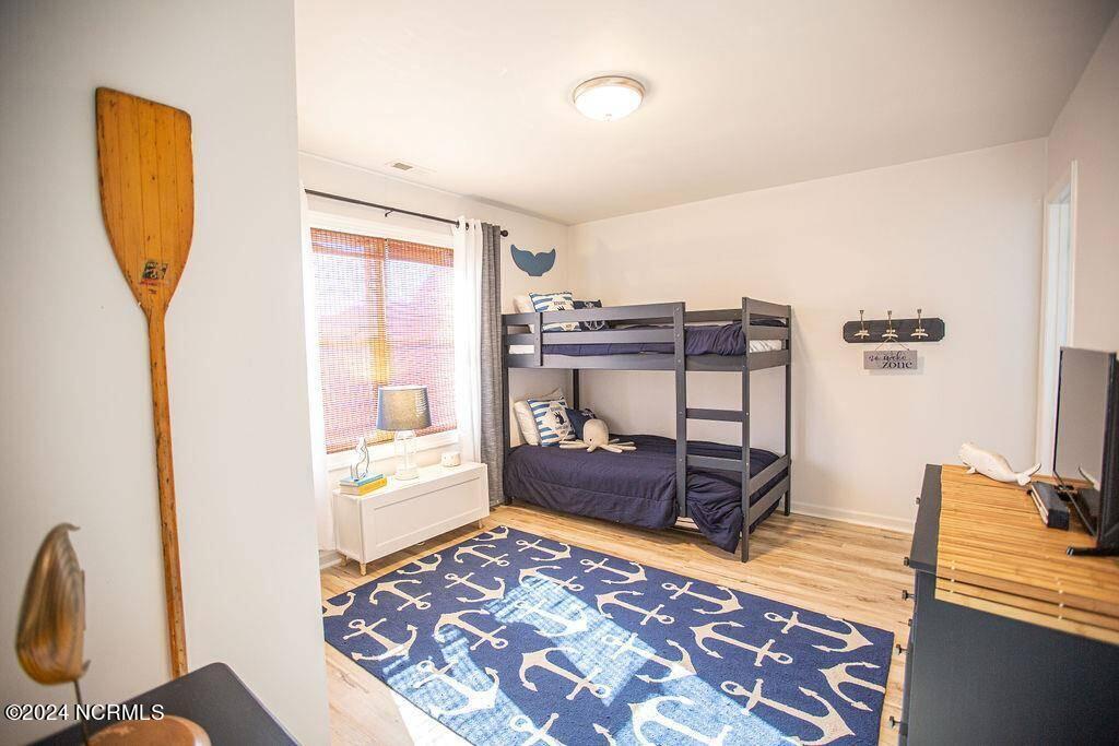 100558410 | Photo 24