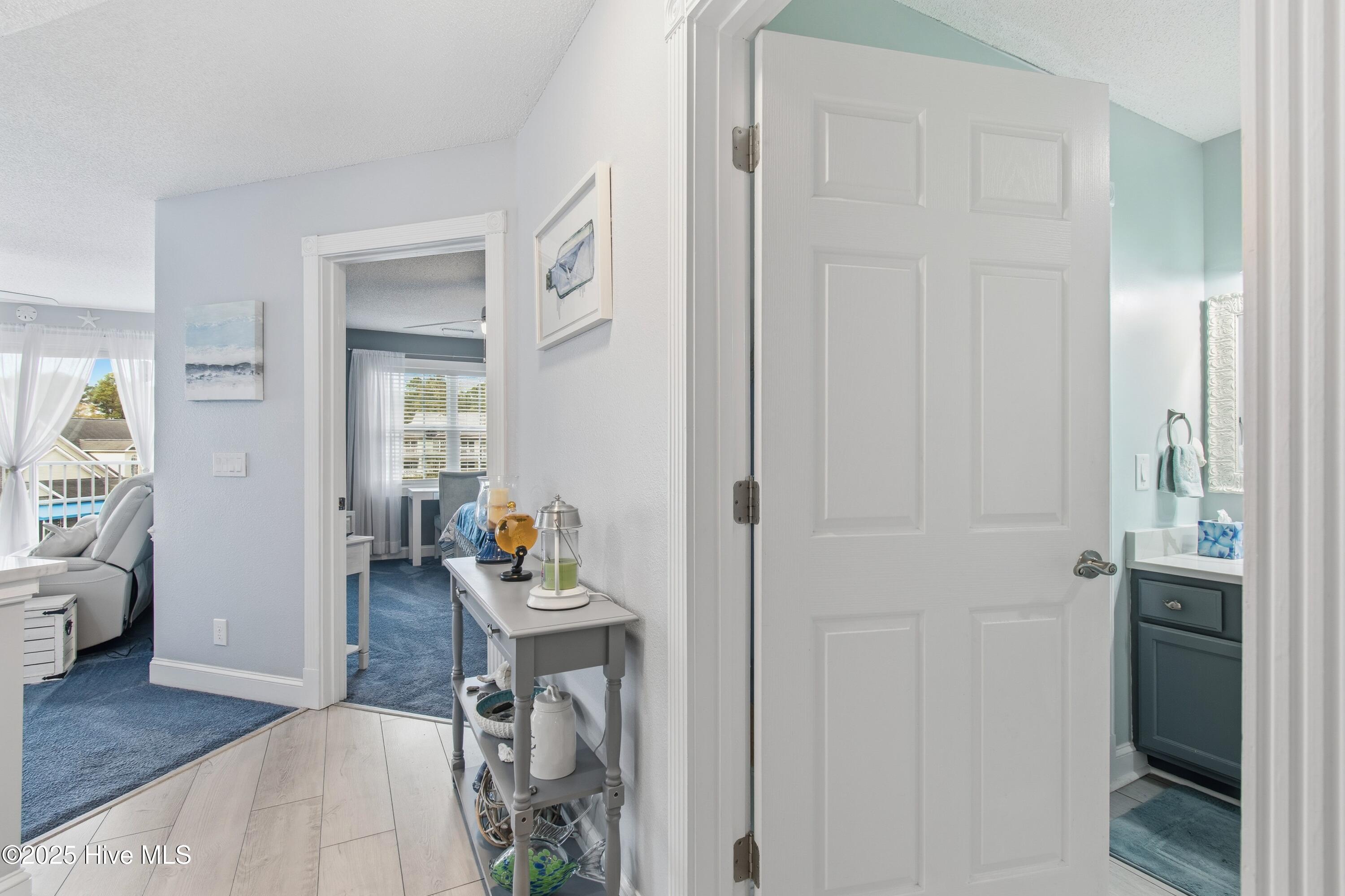 100545447 | Photo 16