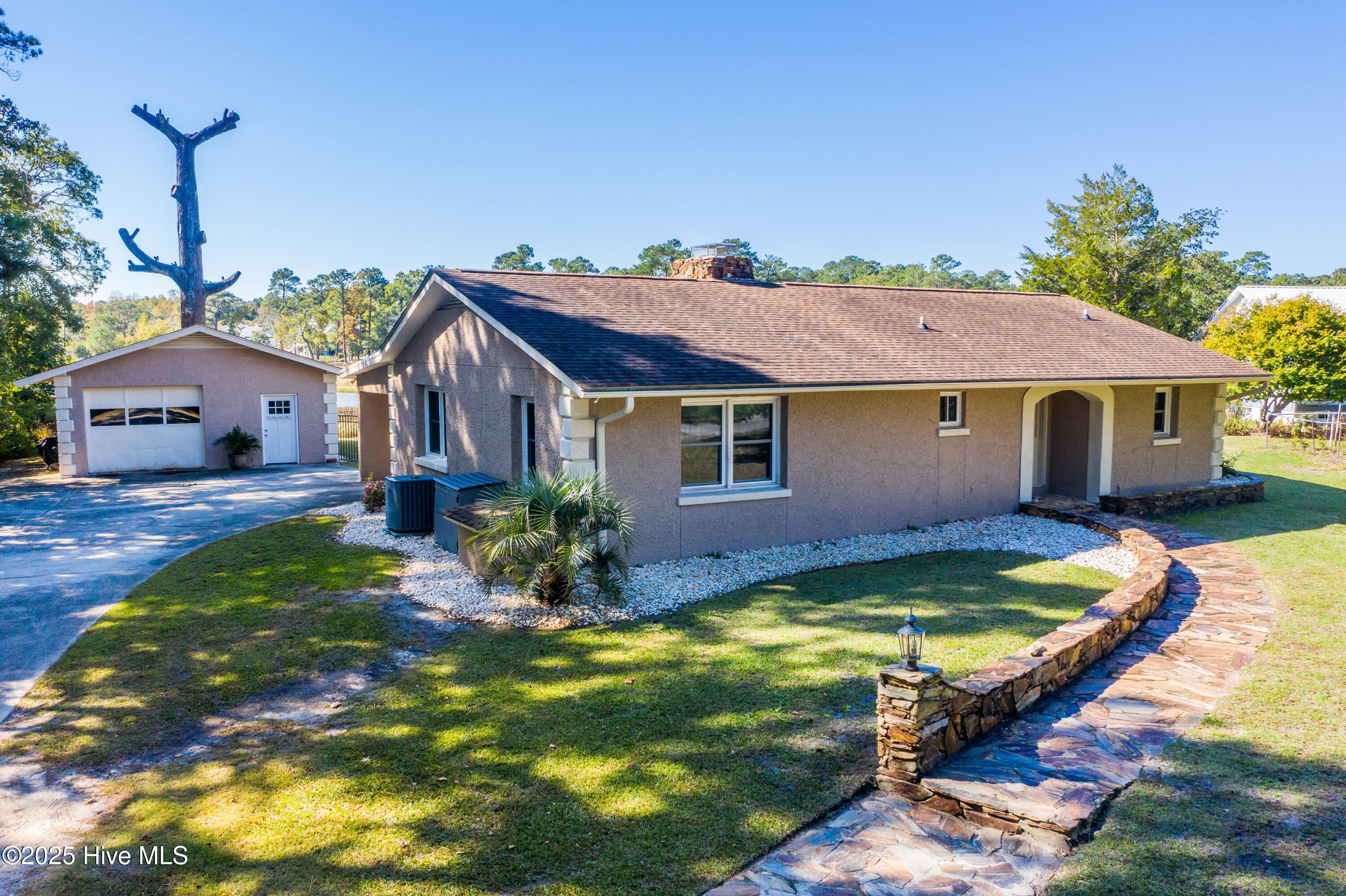 100537816 | Photo 44