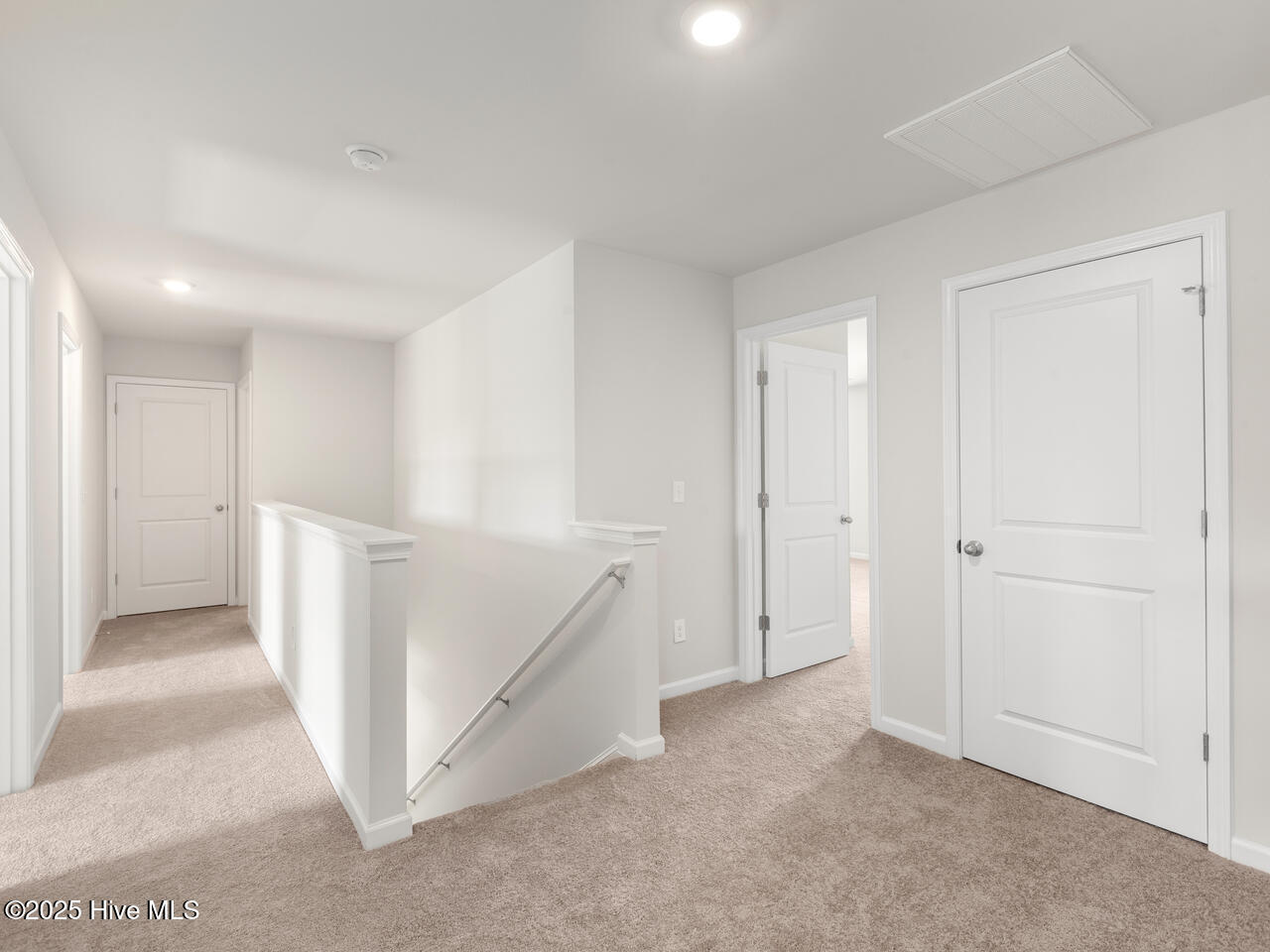 100546634 | Photo 11