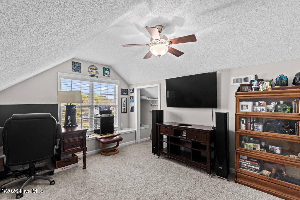 100564951 | Photo 41