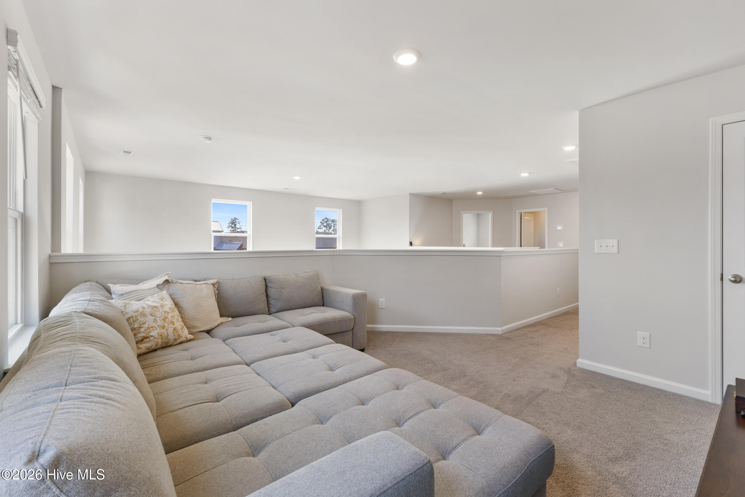 100553335 | Photo 21