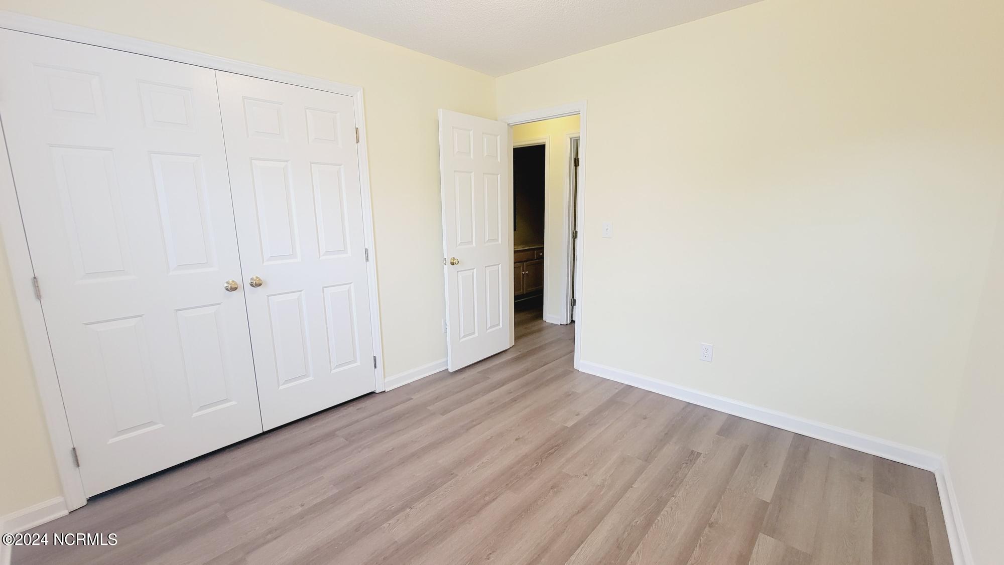 100548777 | Photo 21