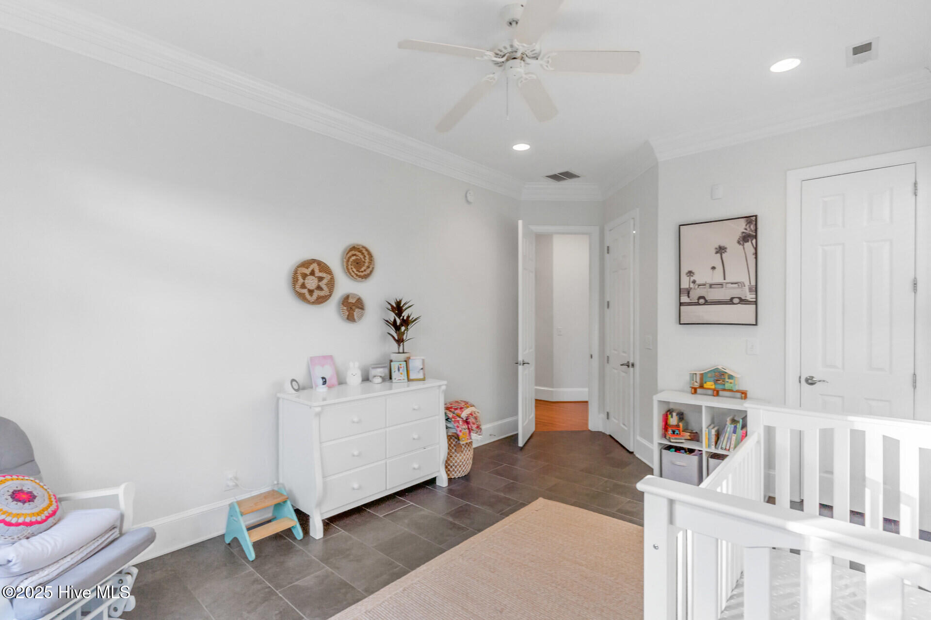 100521291 | Photo 47