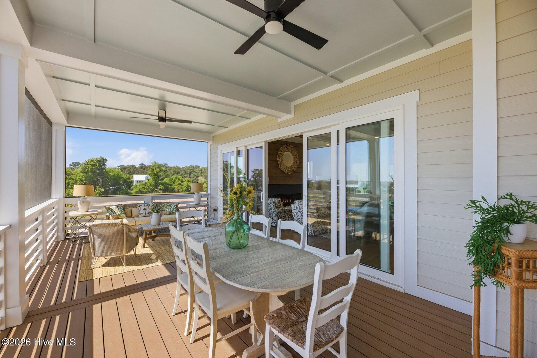 100490520 | Photo 14