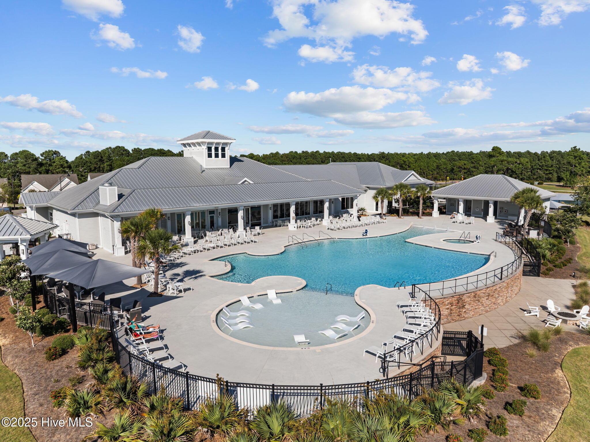 100540336 | Photo 65