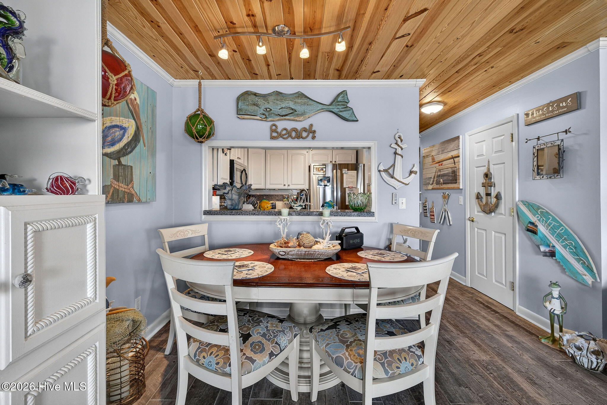 100564348 | Photo 13