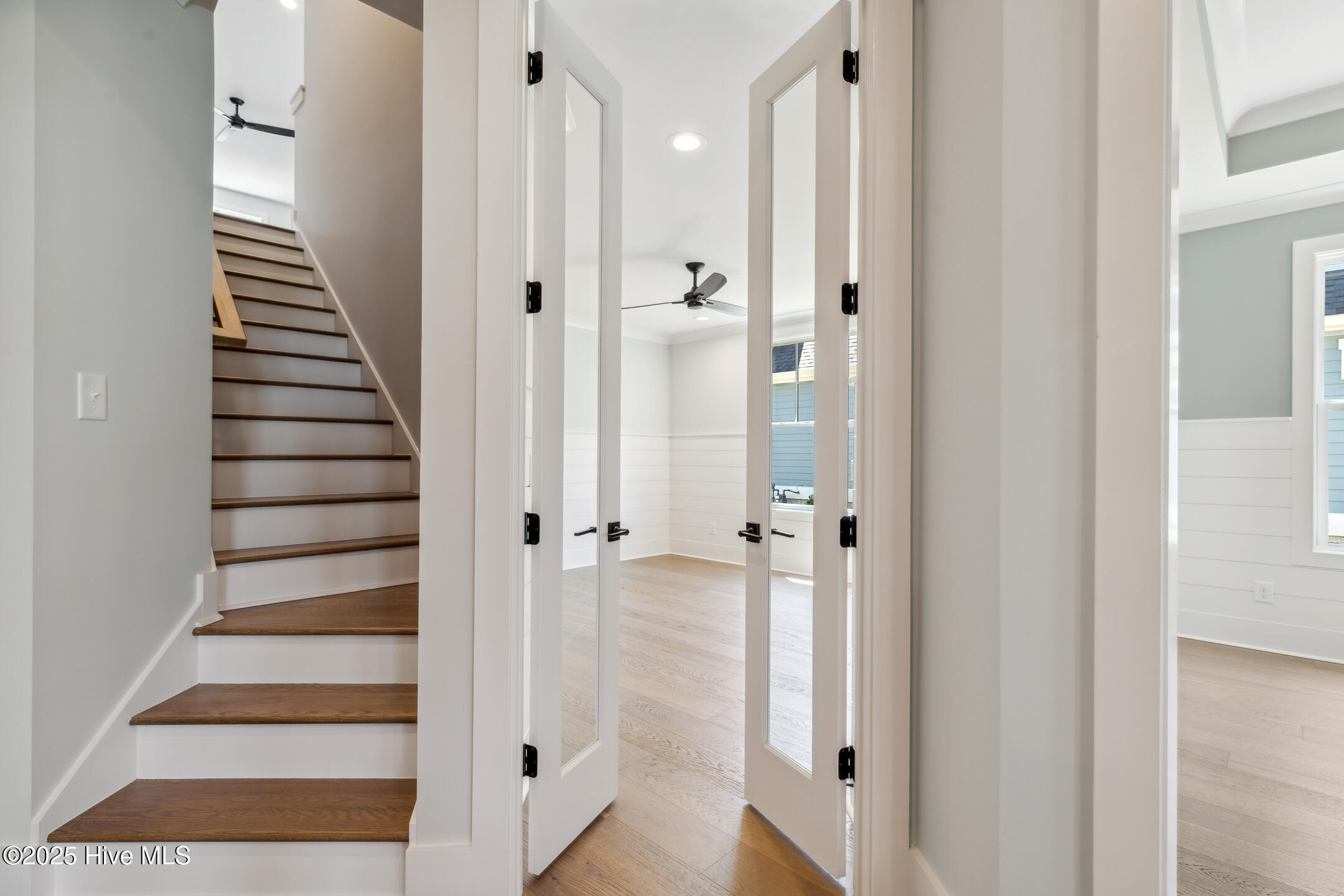 100461244 | Photo 48