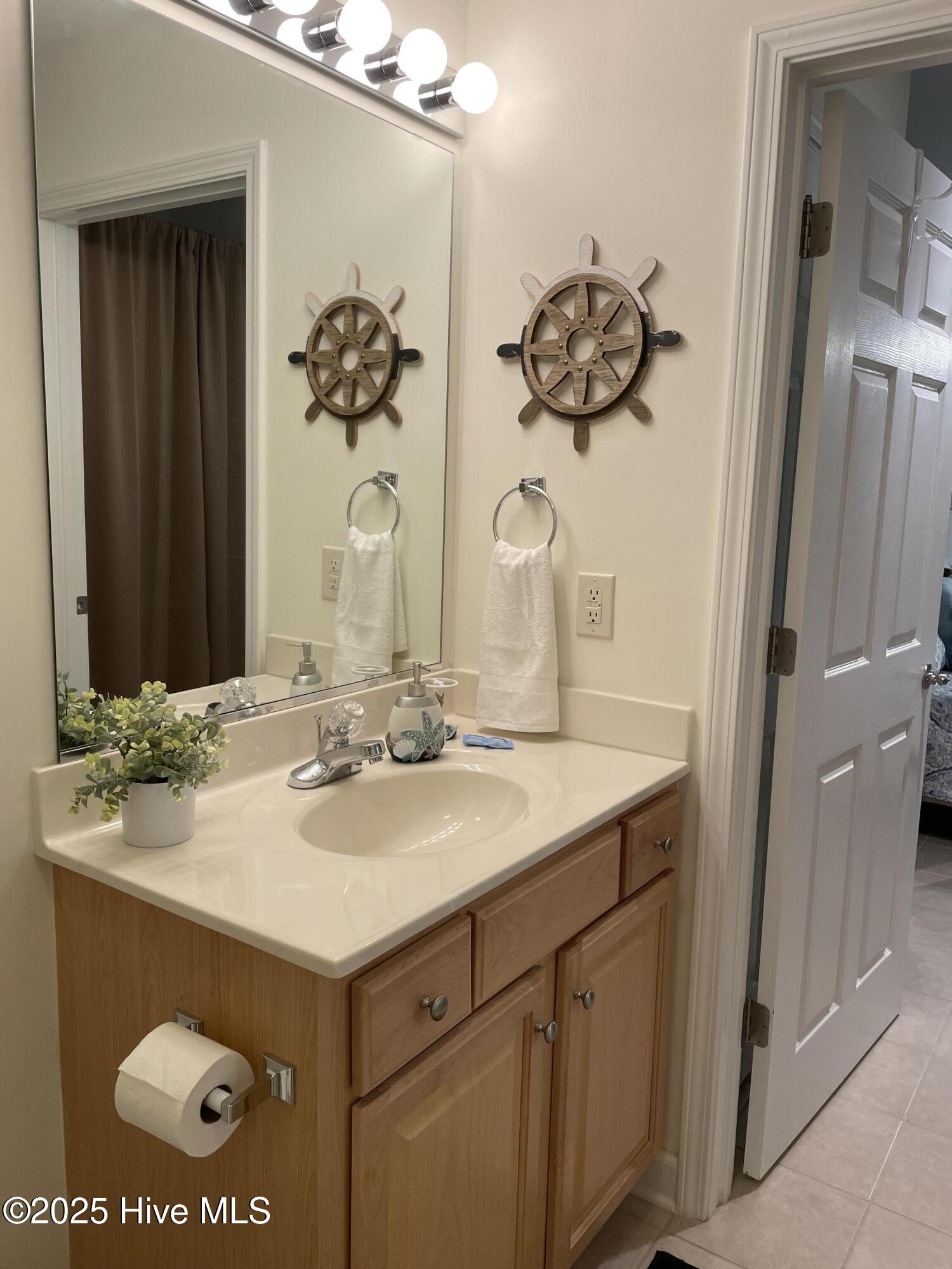 100538275 | Photo 11