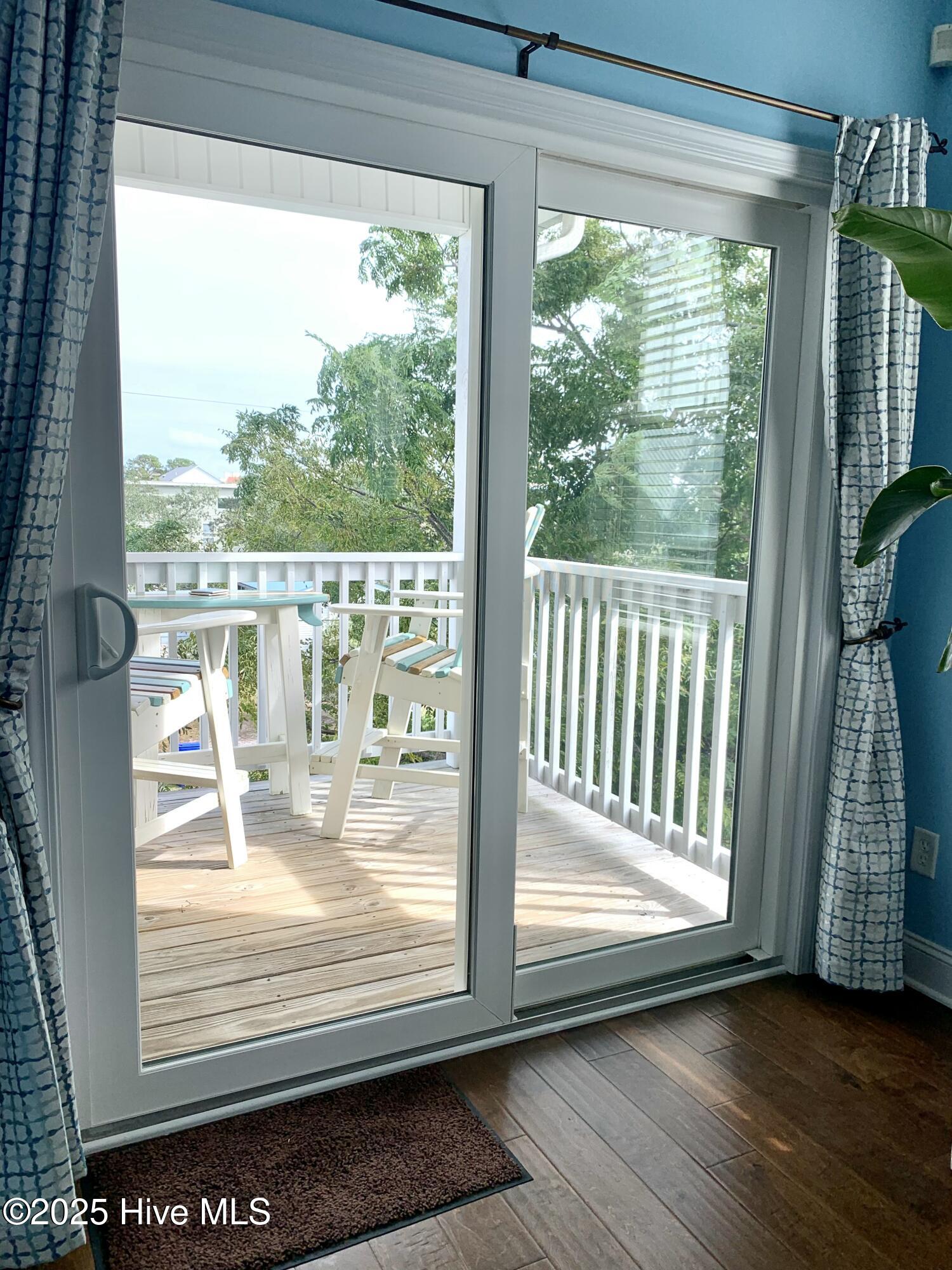 100536015 | Photo 34