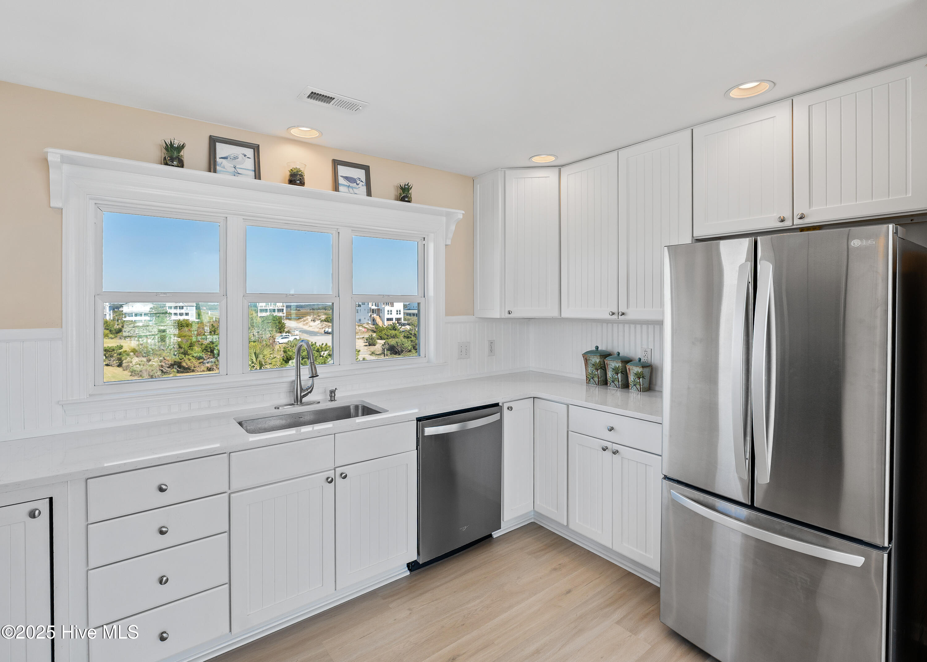 100541150 | Photo 27