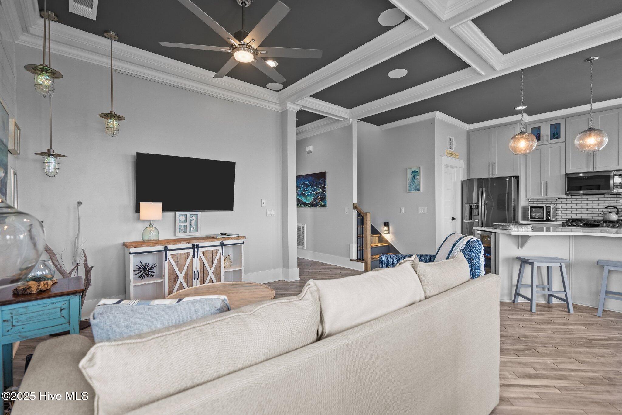 100514029 | Photo 21