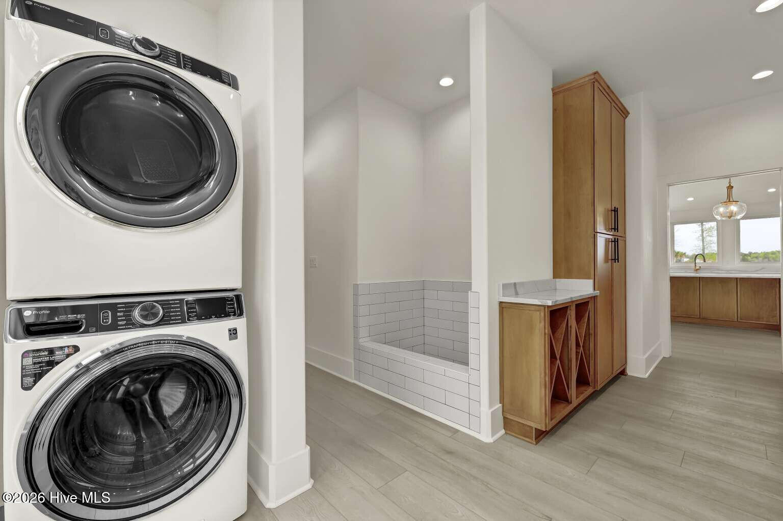 100541892 | Photo 42