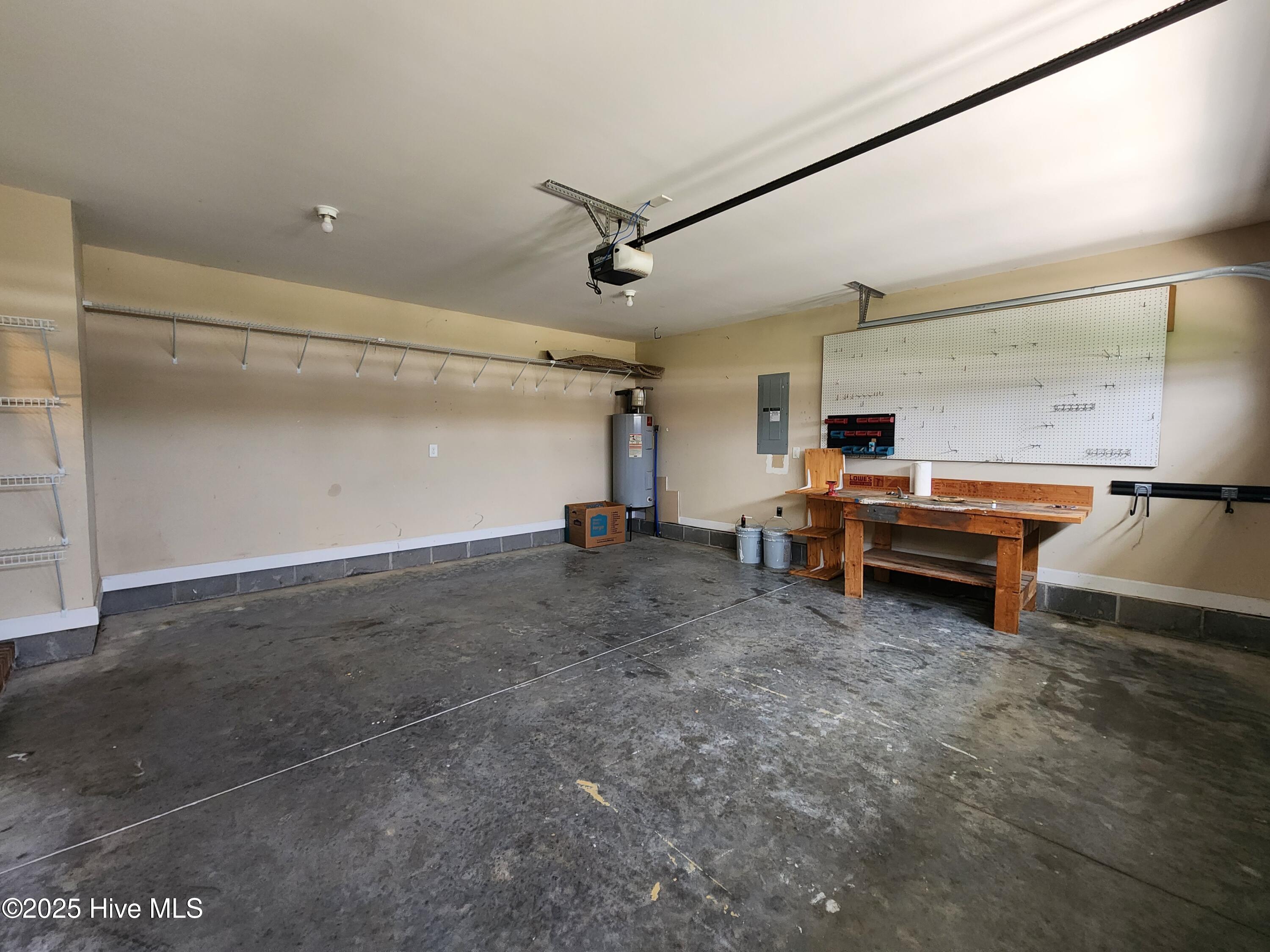 100563623 | Photo 30