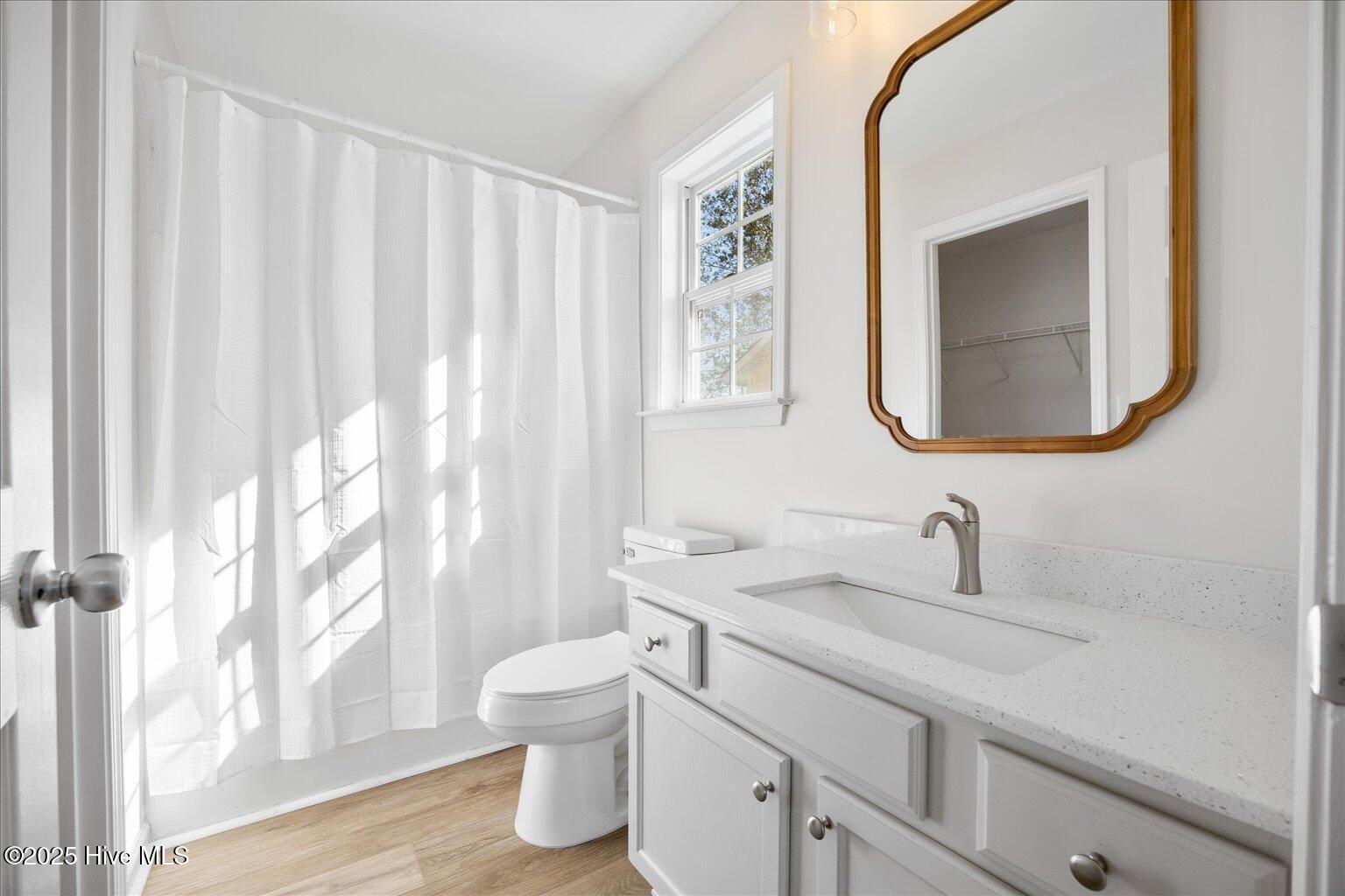 100541284 | Photo 11