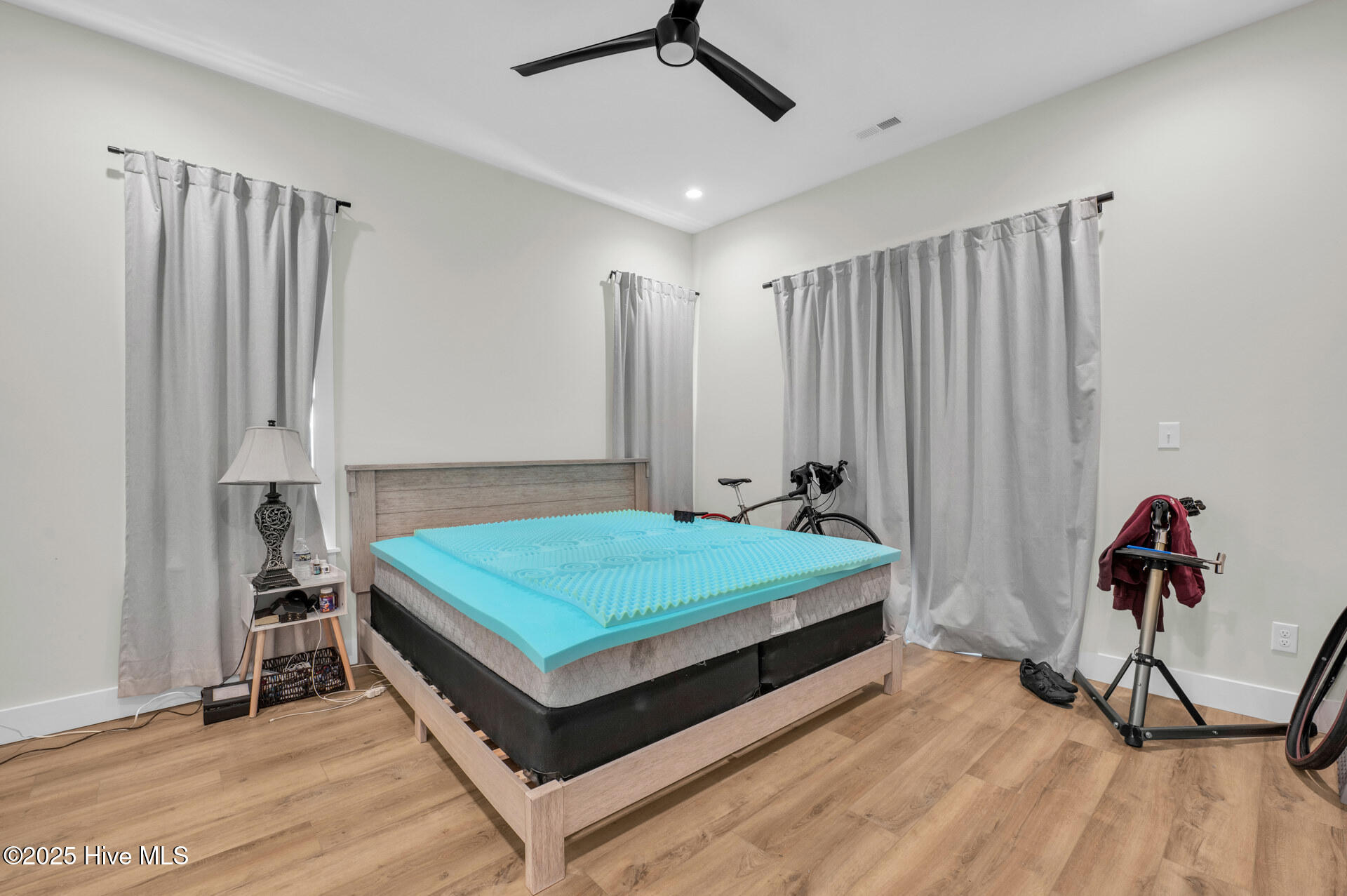 100539470 | Photo 24