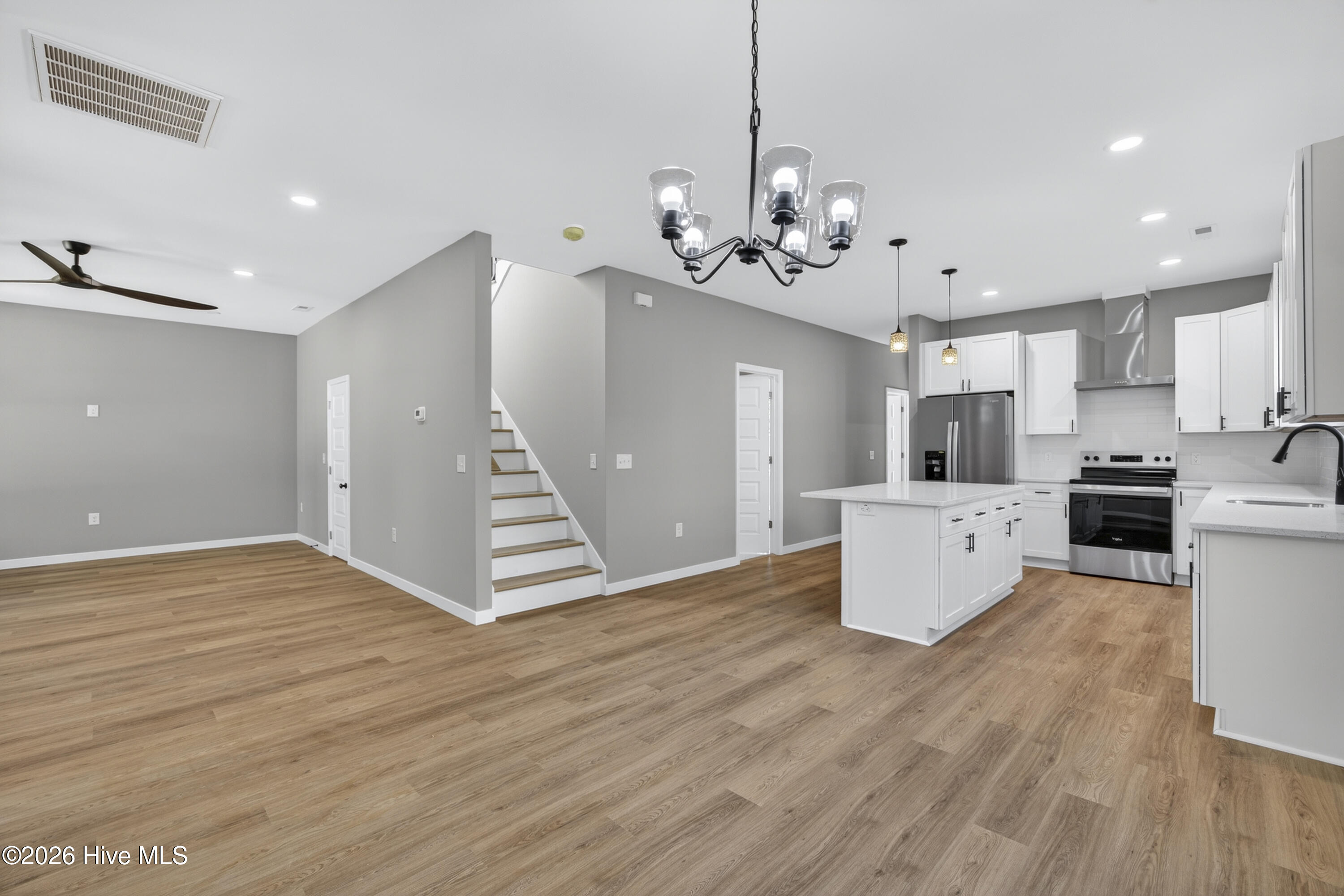 100550006 | Photo 13