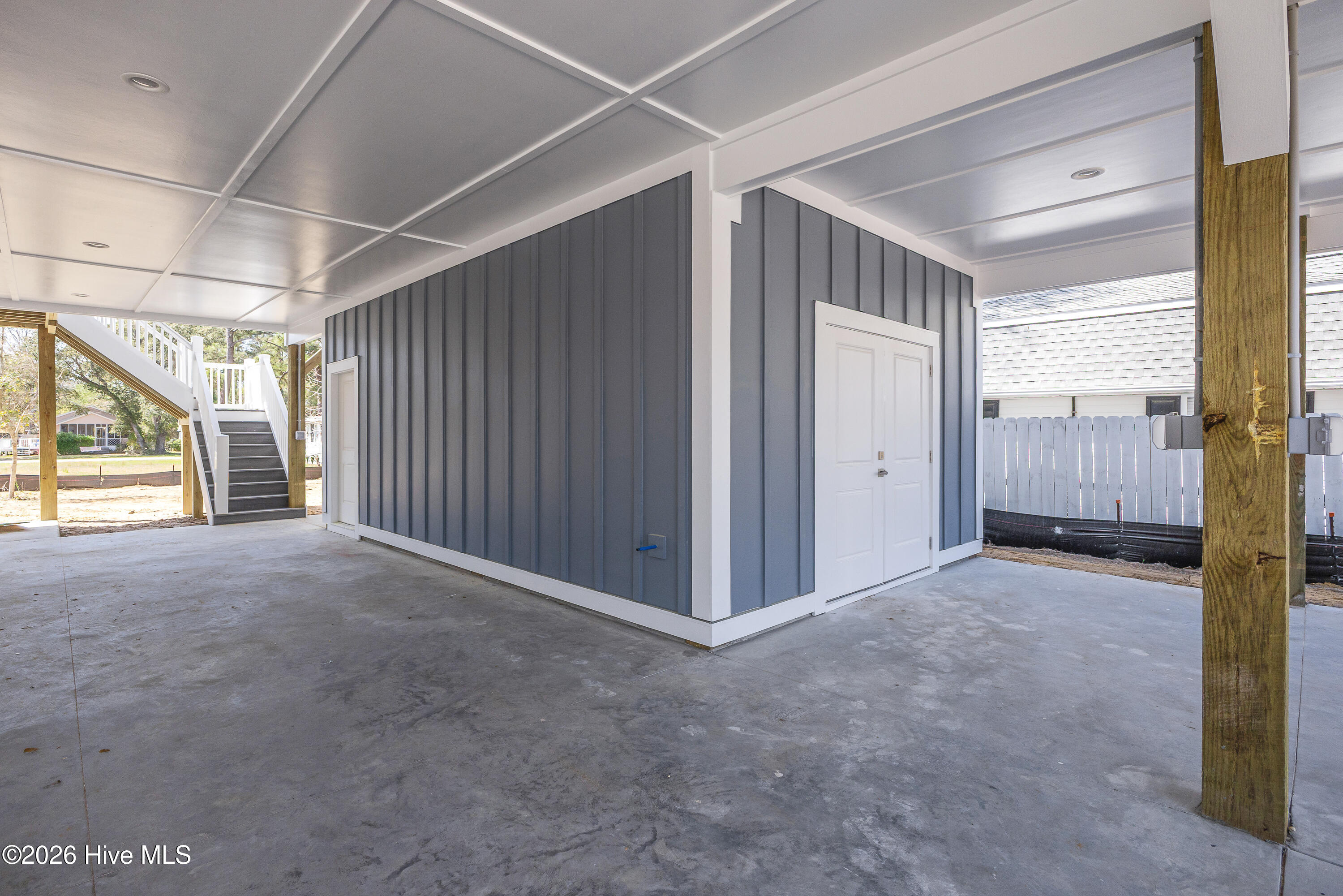 100564394 | Photo 27