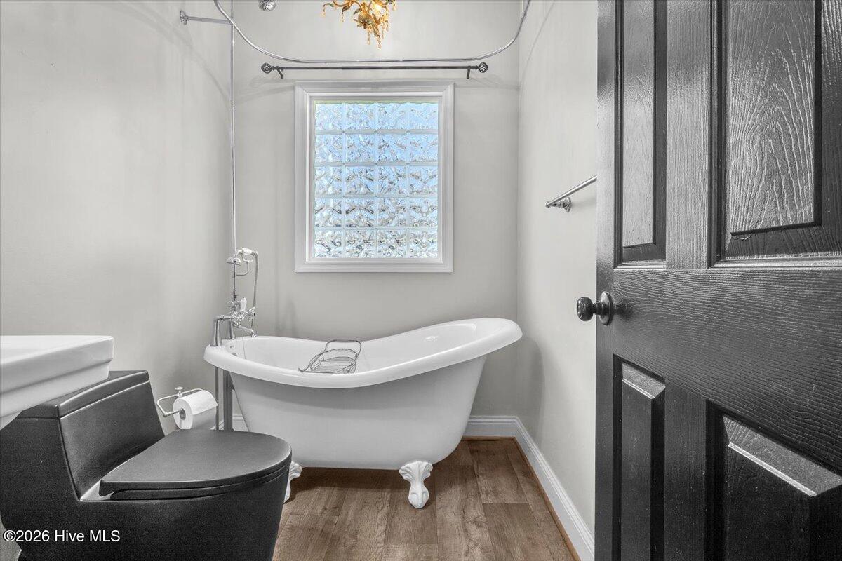 100561788 | Photo 39