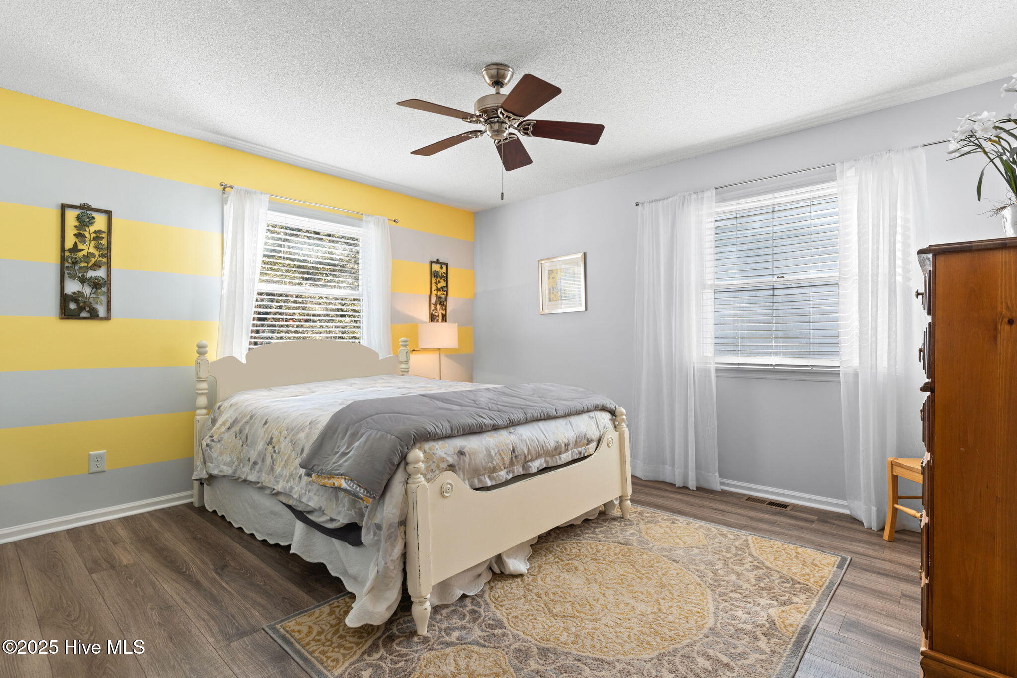 100543904 | Photo 31