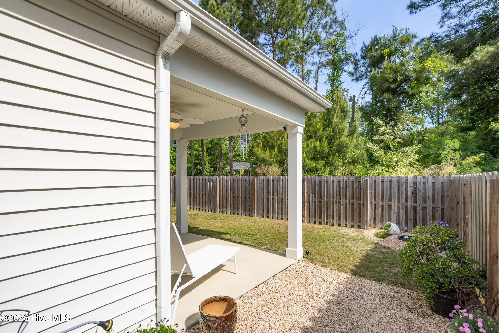 100569324 | Photo 22