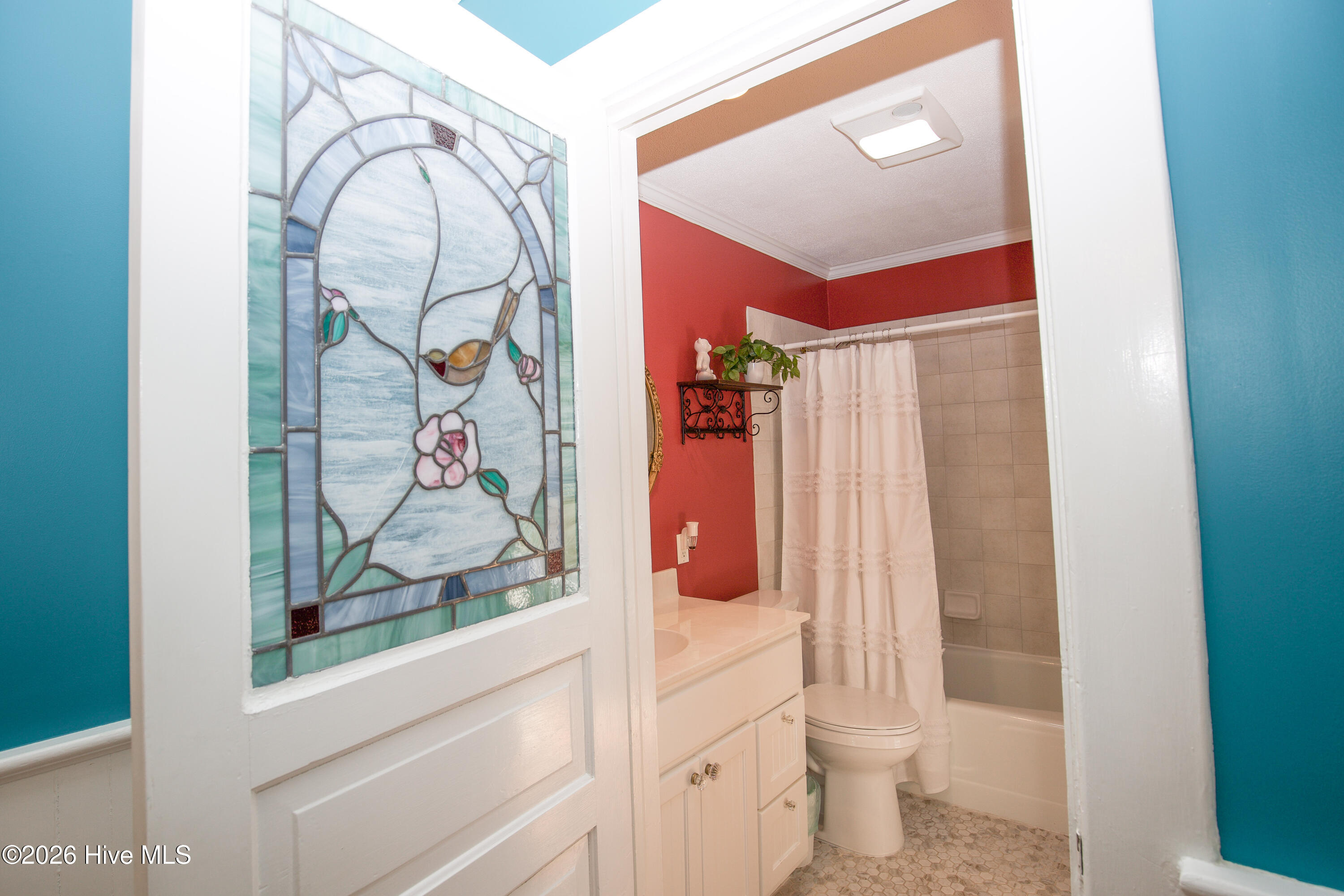 225 E Vermont Ave-20