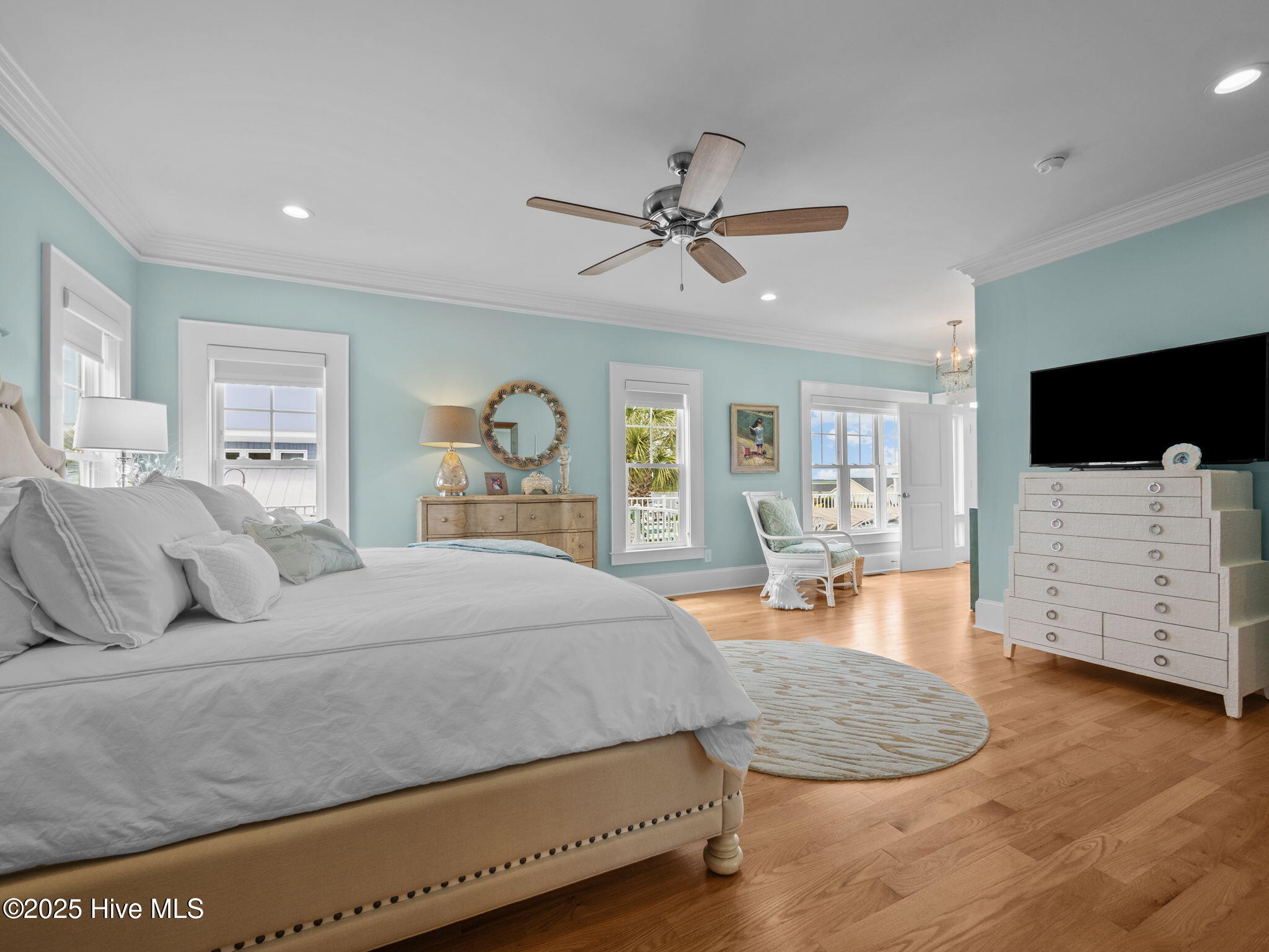 100552316 | Photo 40