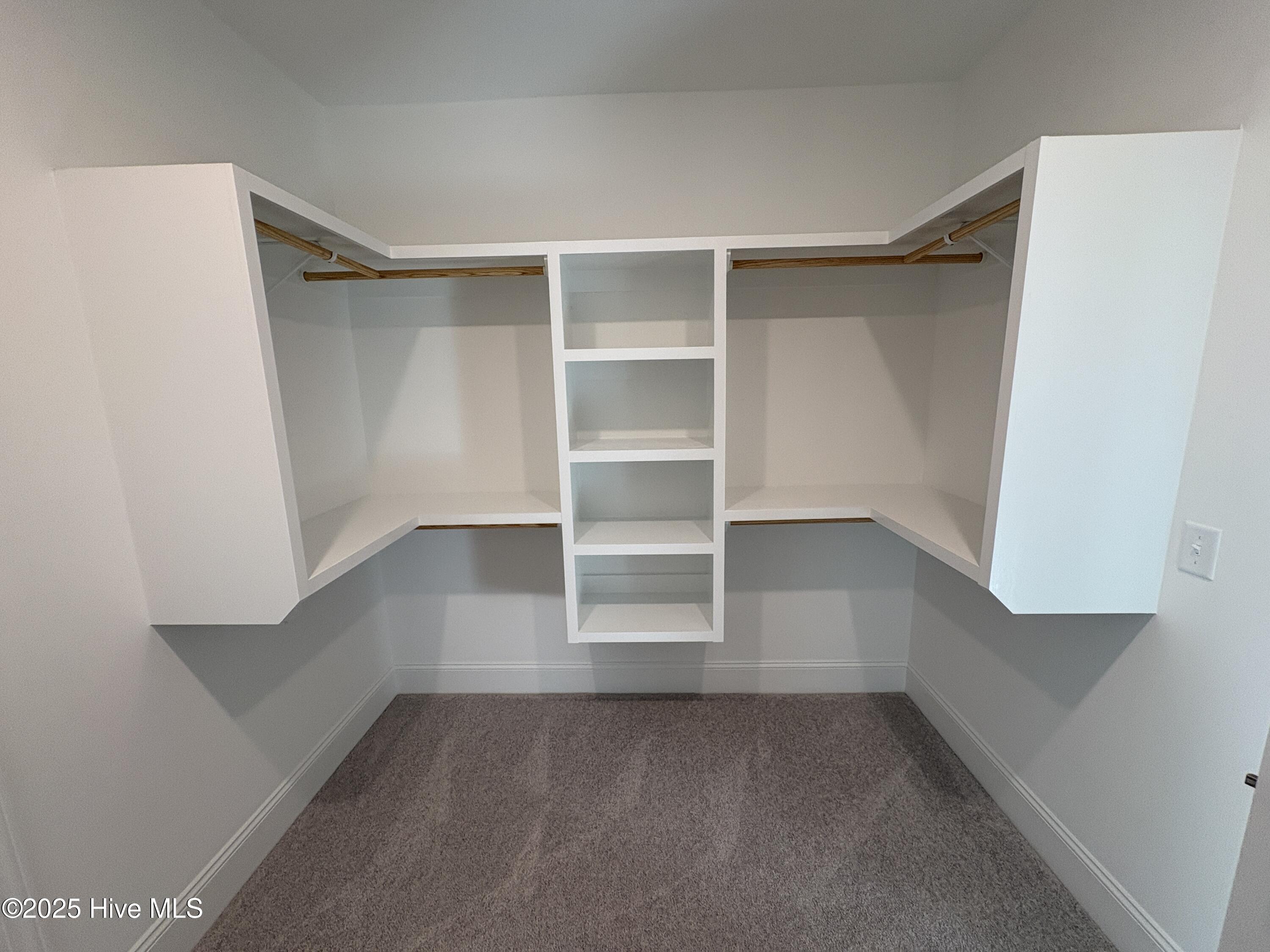 100539800 | Photo 30