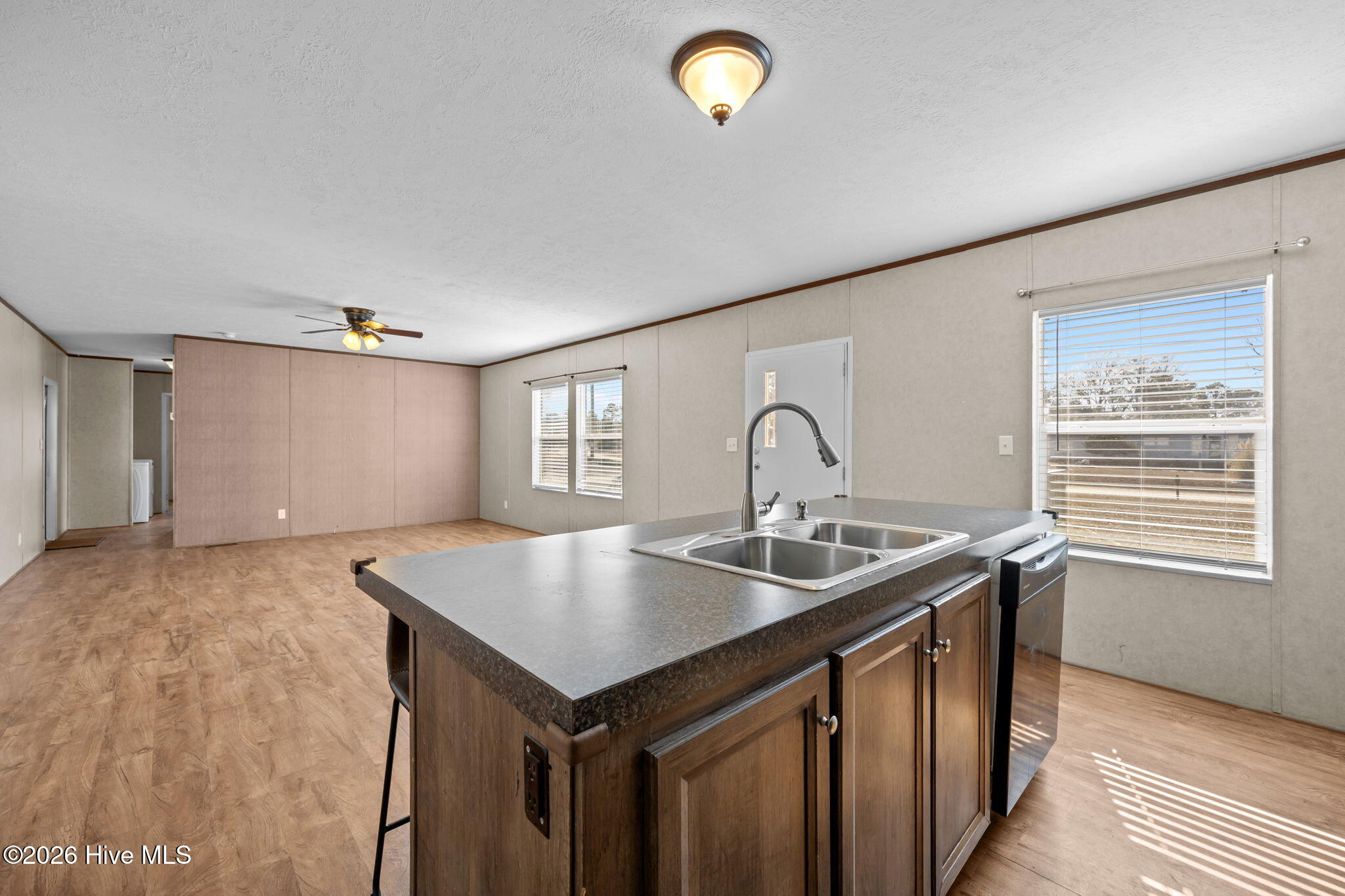 100551918 | Photo 28