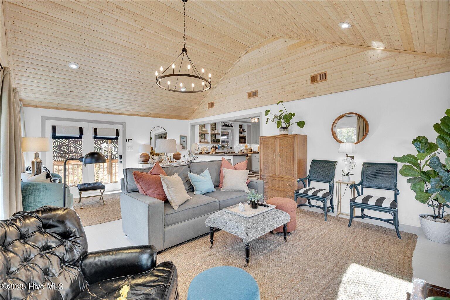 100497695 | Photo 16