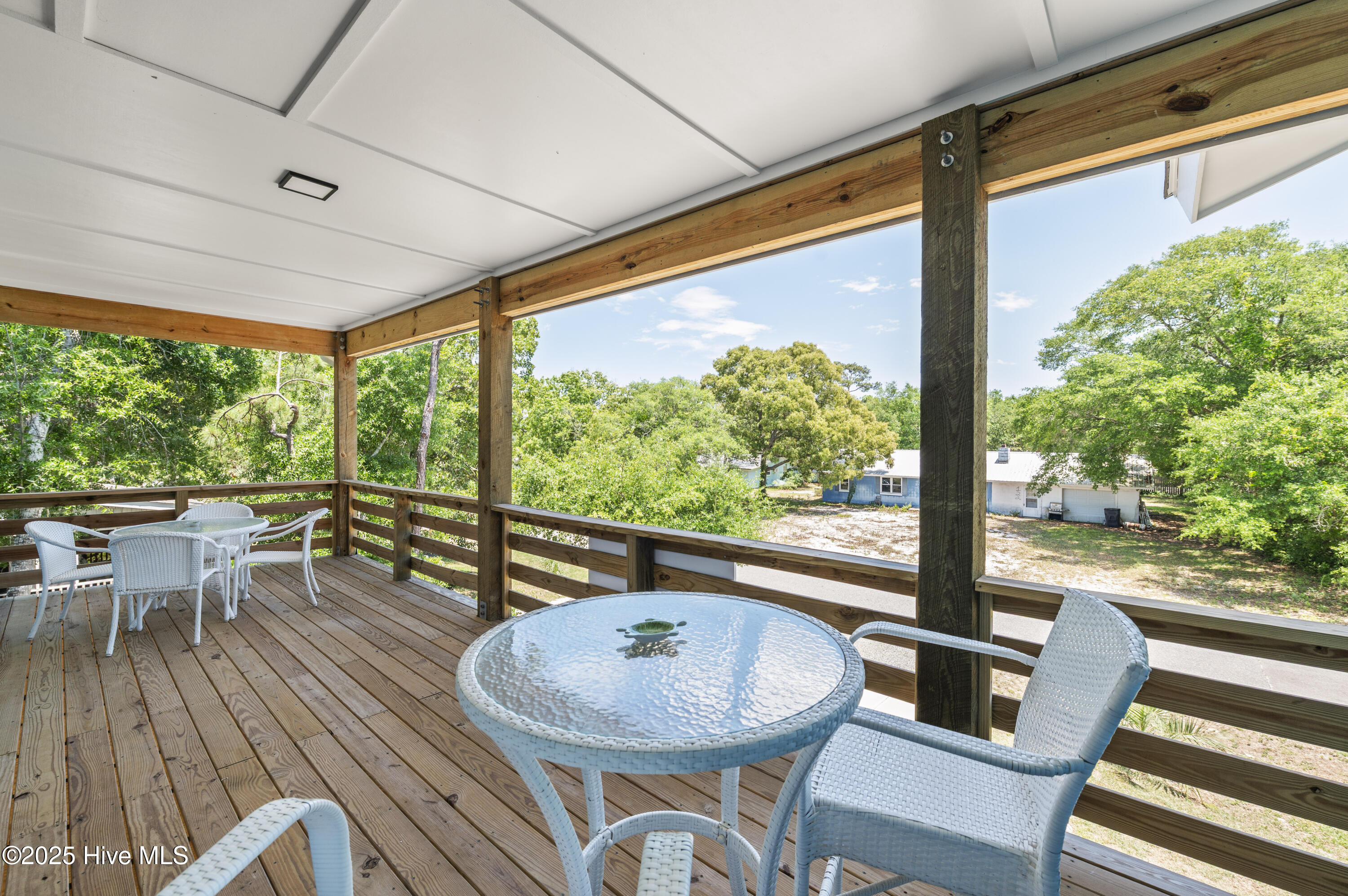 100509934 | Photo 11