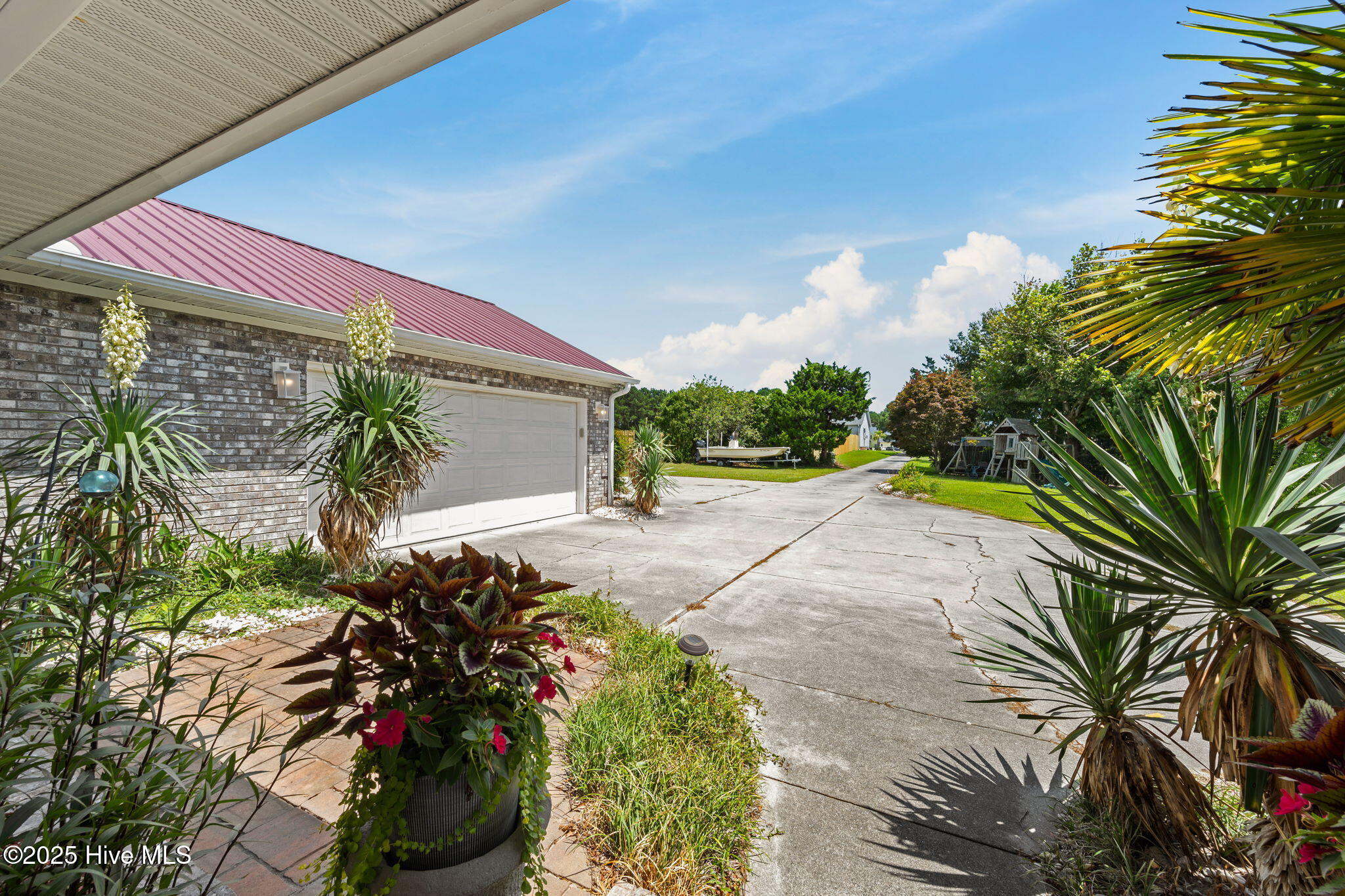 100523425 | Photo 44