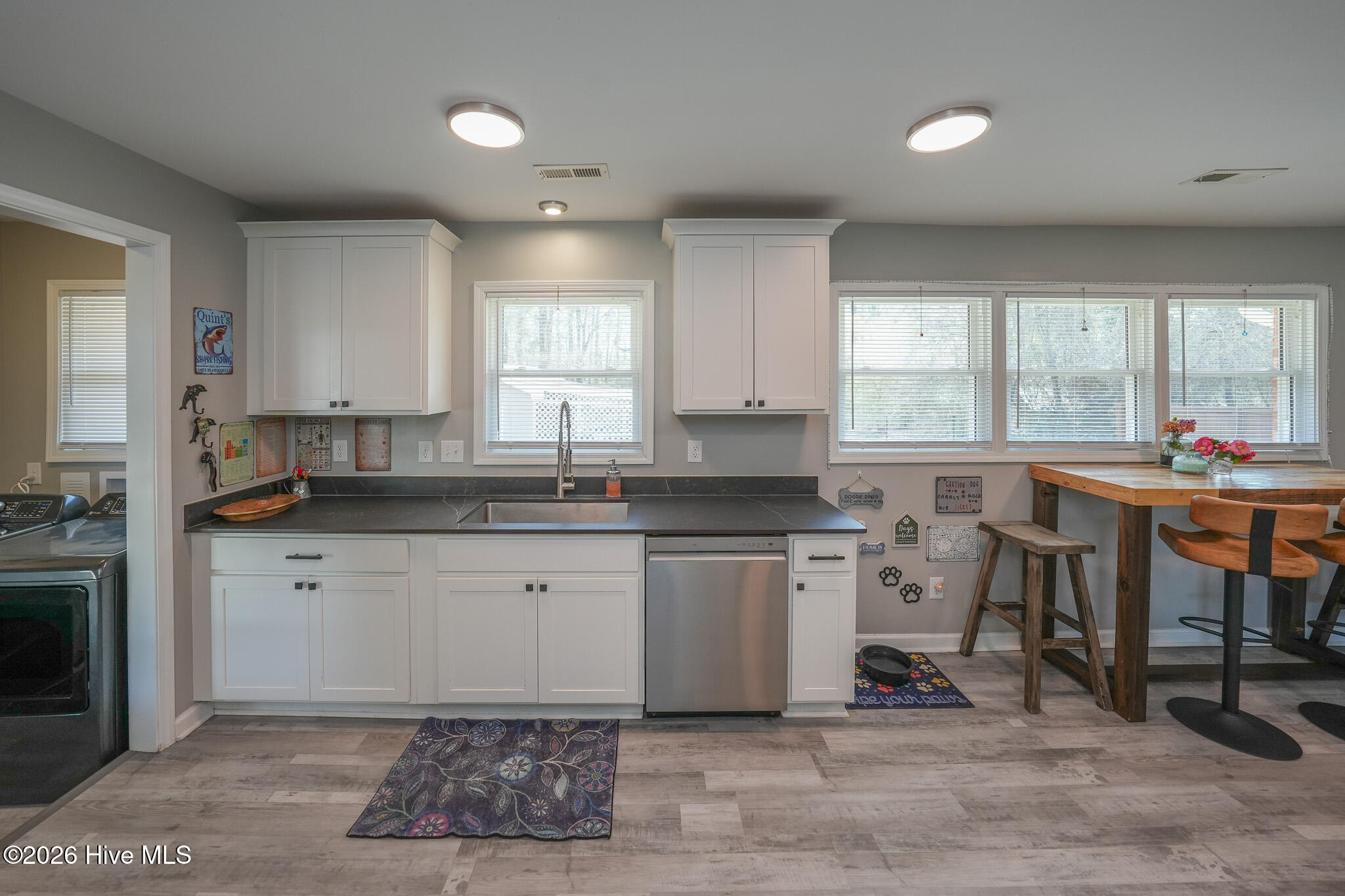 100558705 | Photo 18