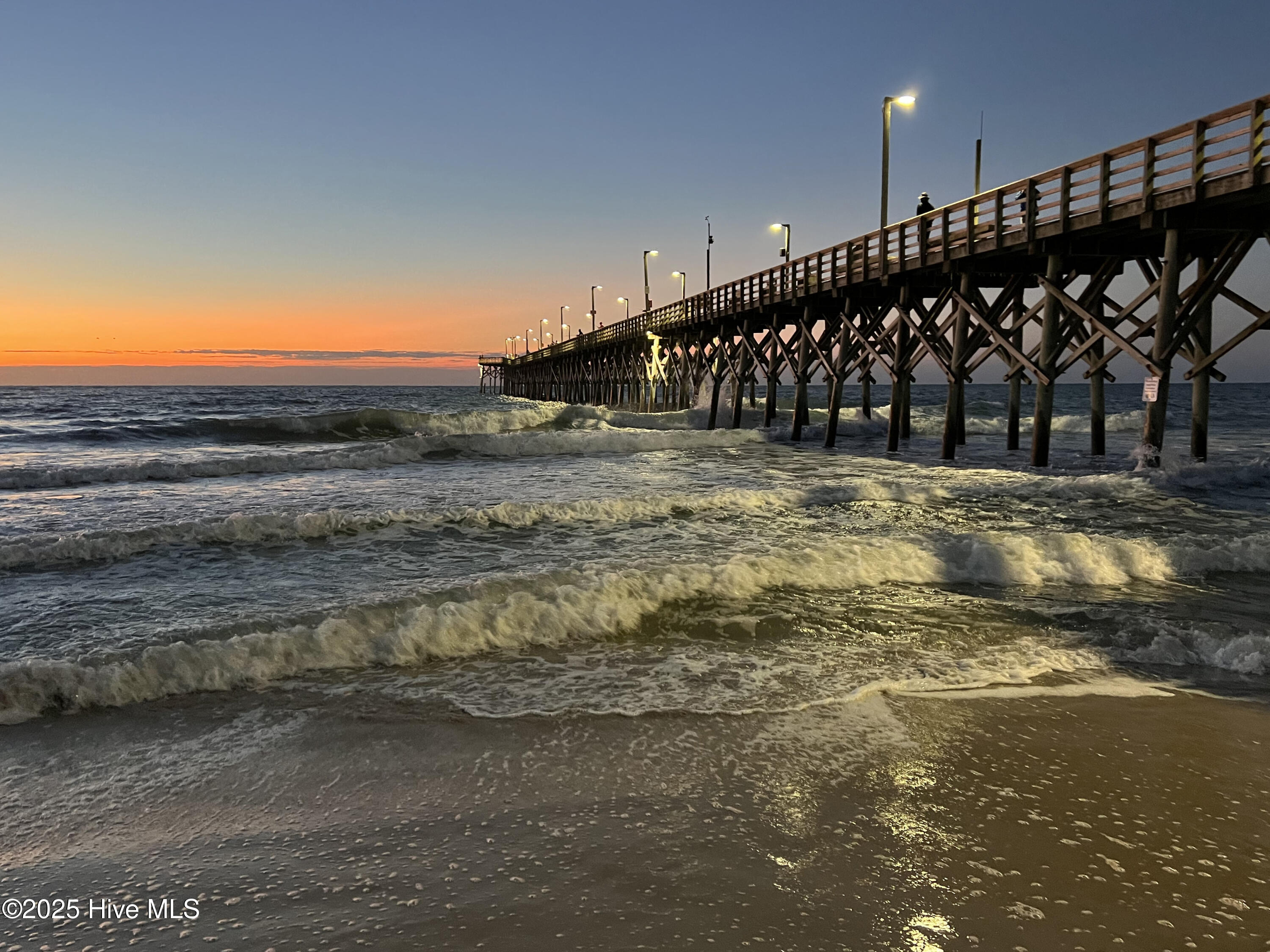 100543221 | Photo 24