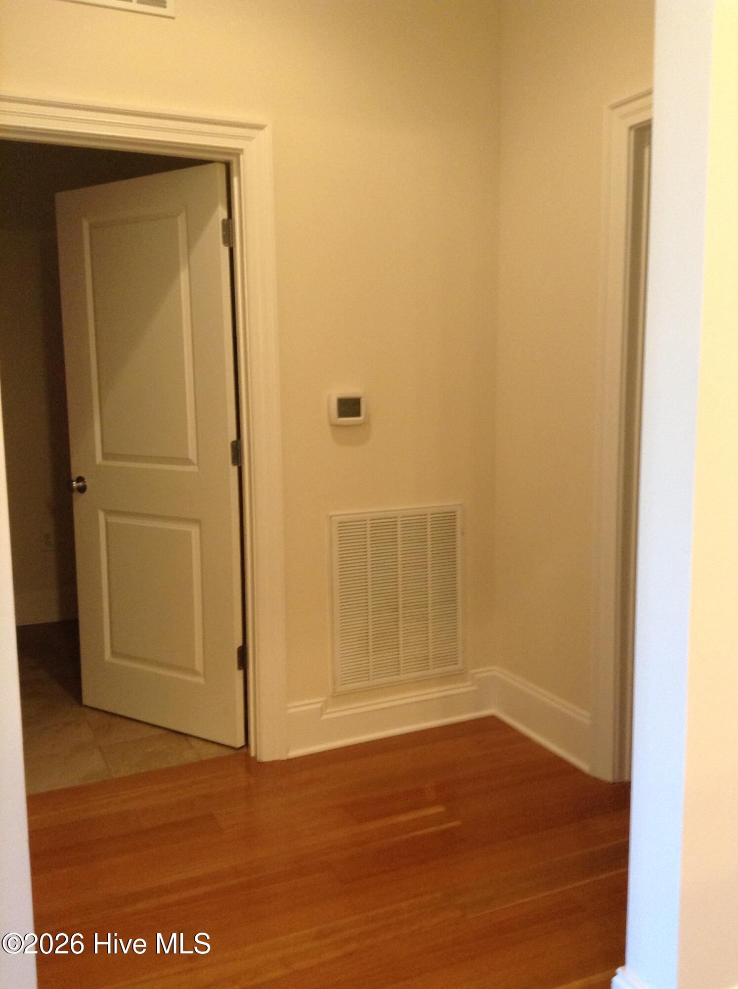 100553173 | Photo 10