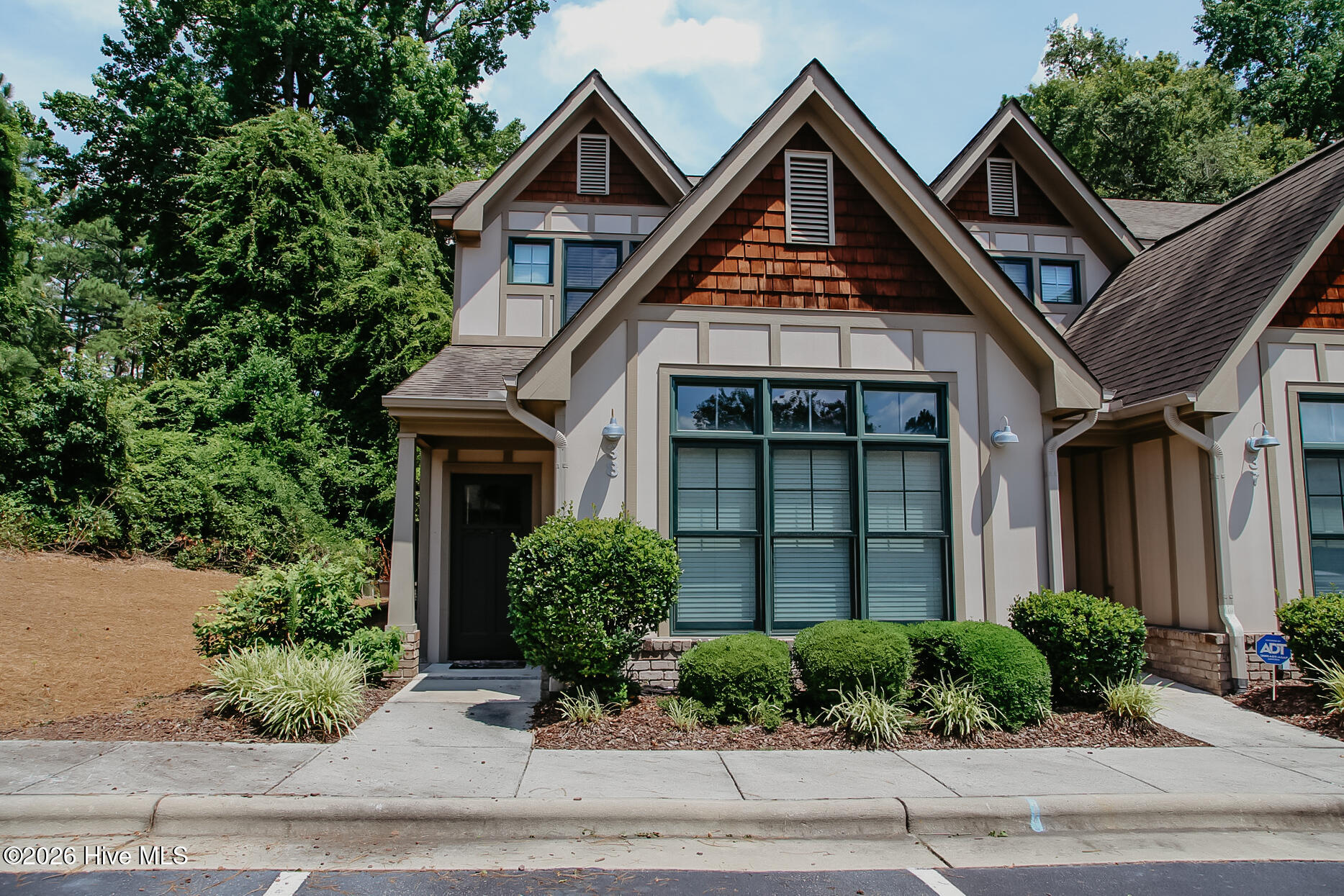 2 38 Elk Ridge Exterior
