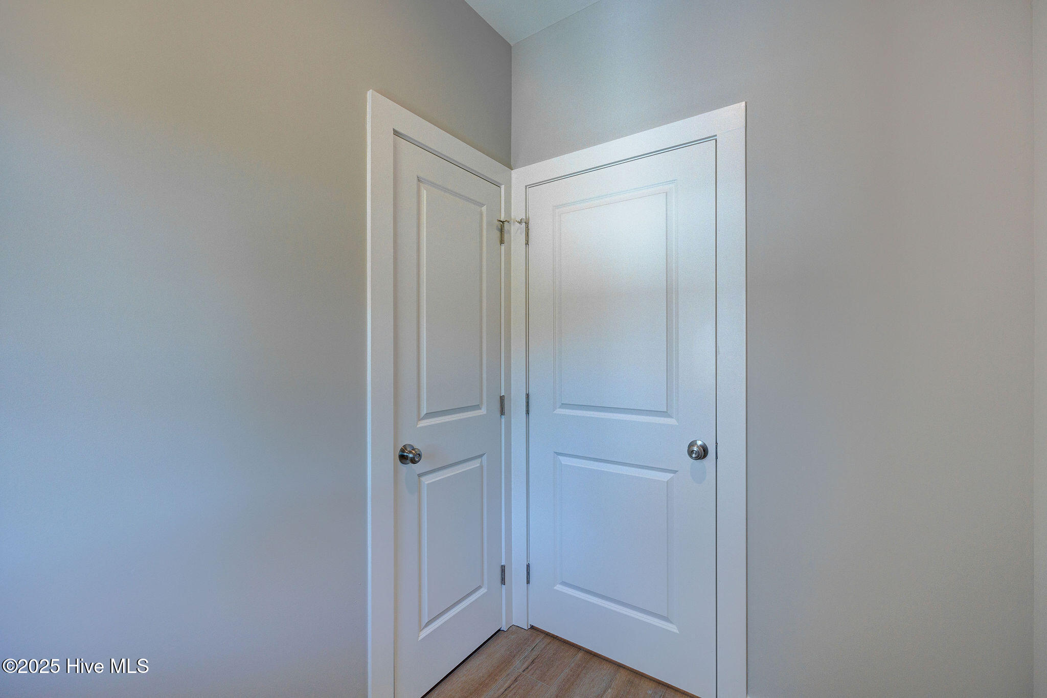 100521175 | Photo 28