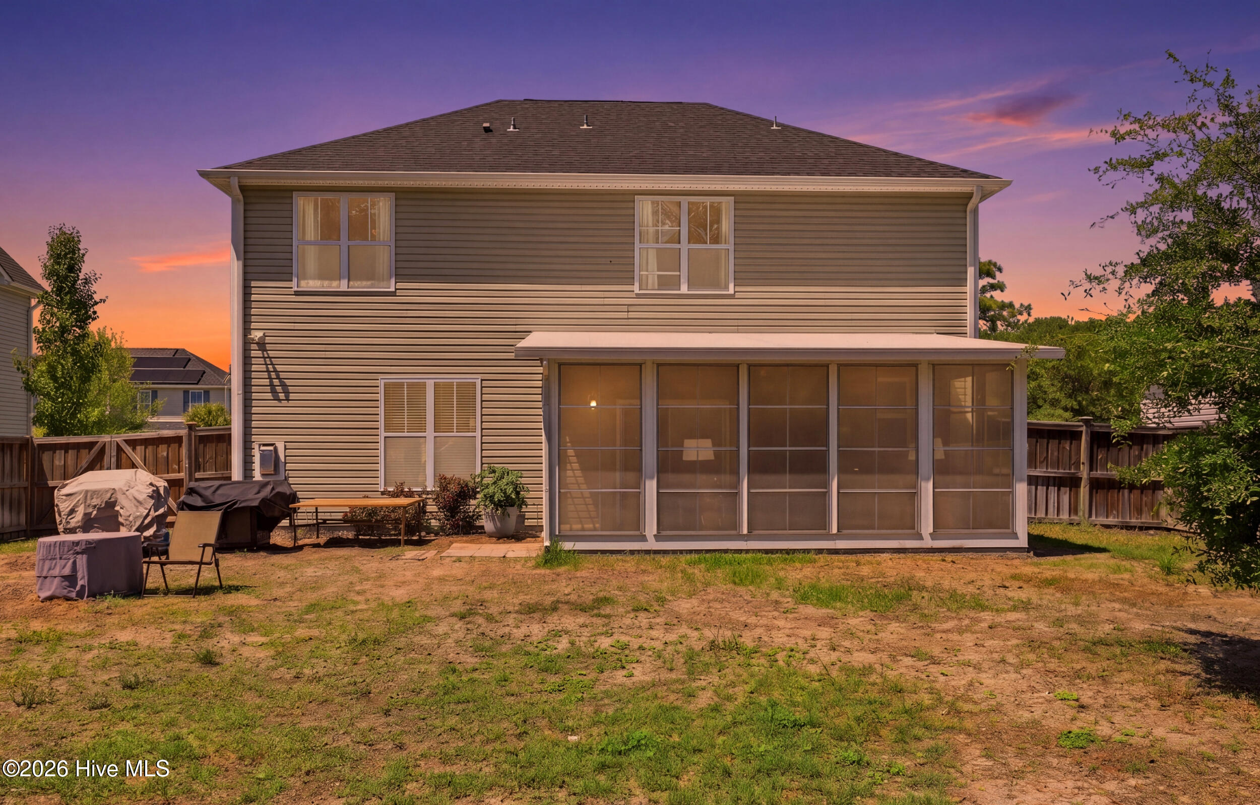 100567137 | Photo 38