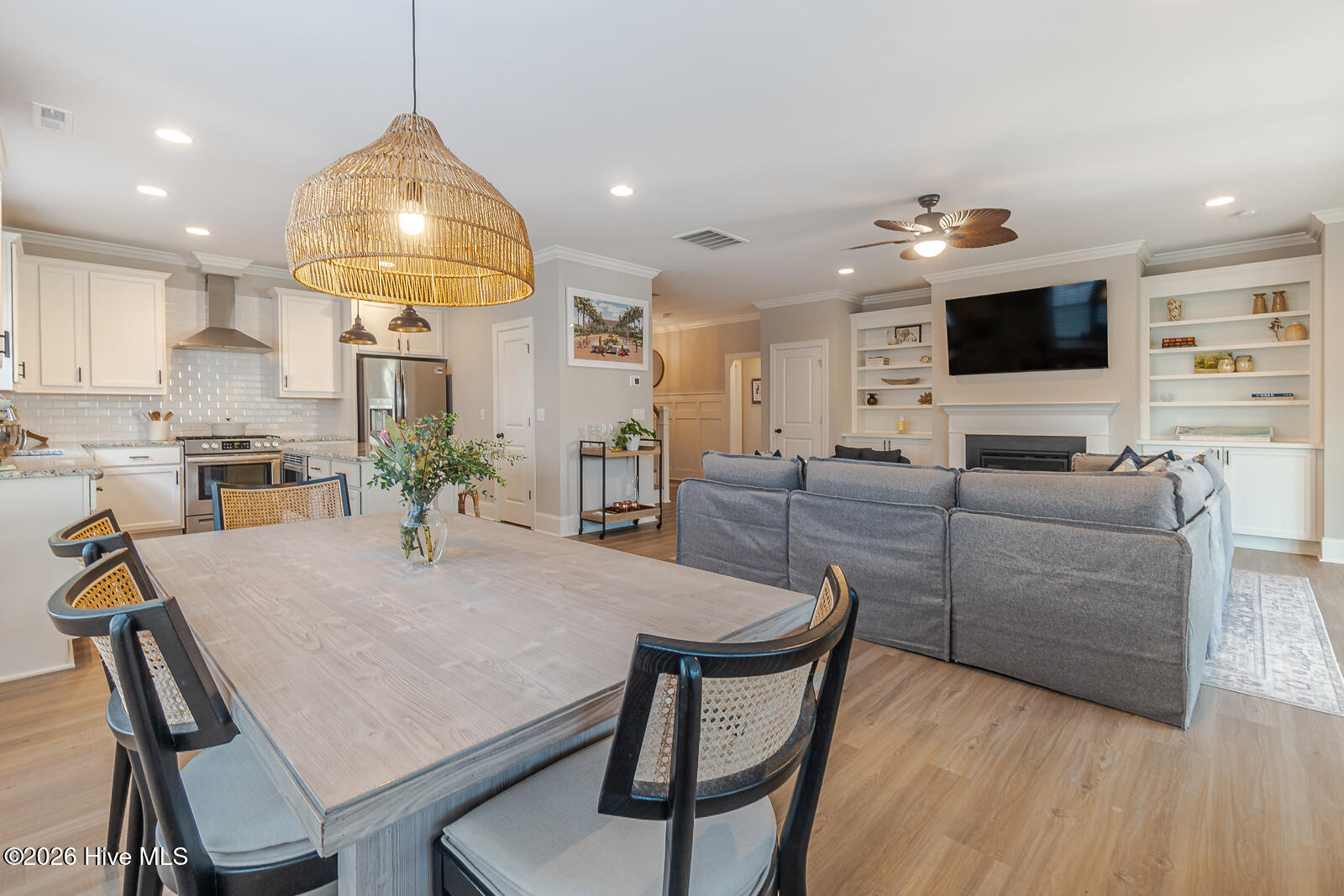 100555037 | Photo 21