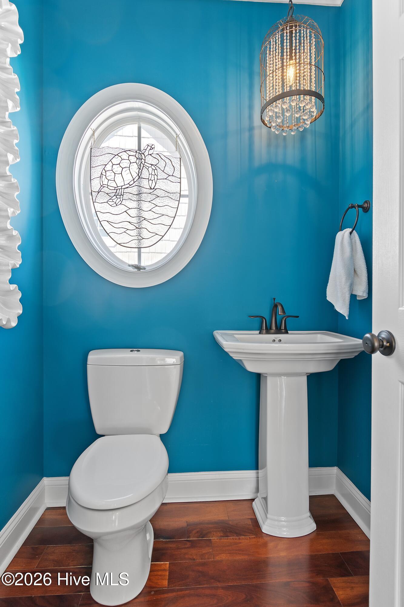 100558702 | Photo 37