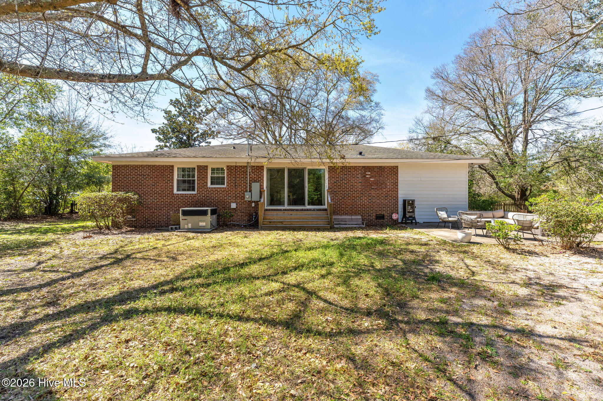 100561167 | Photo 32