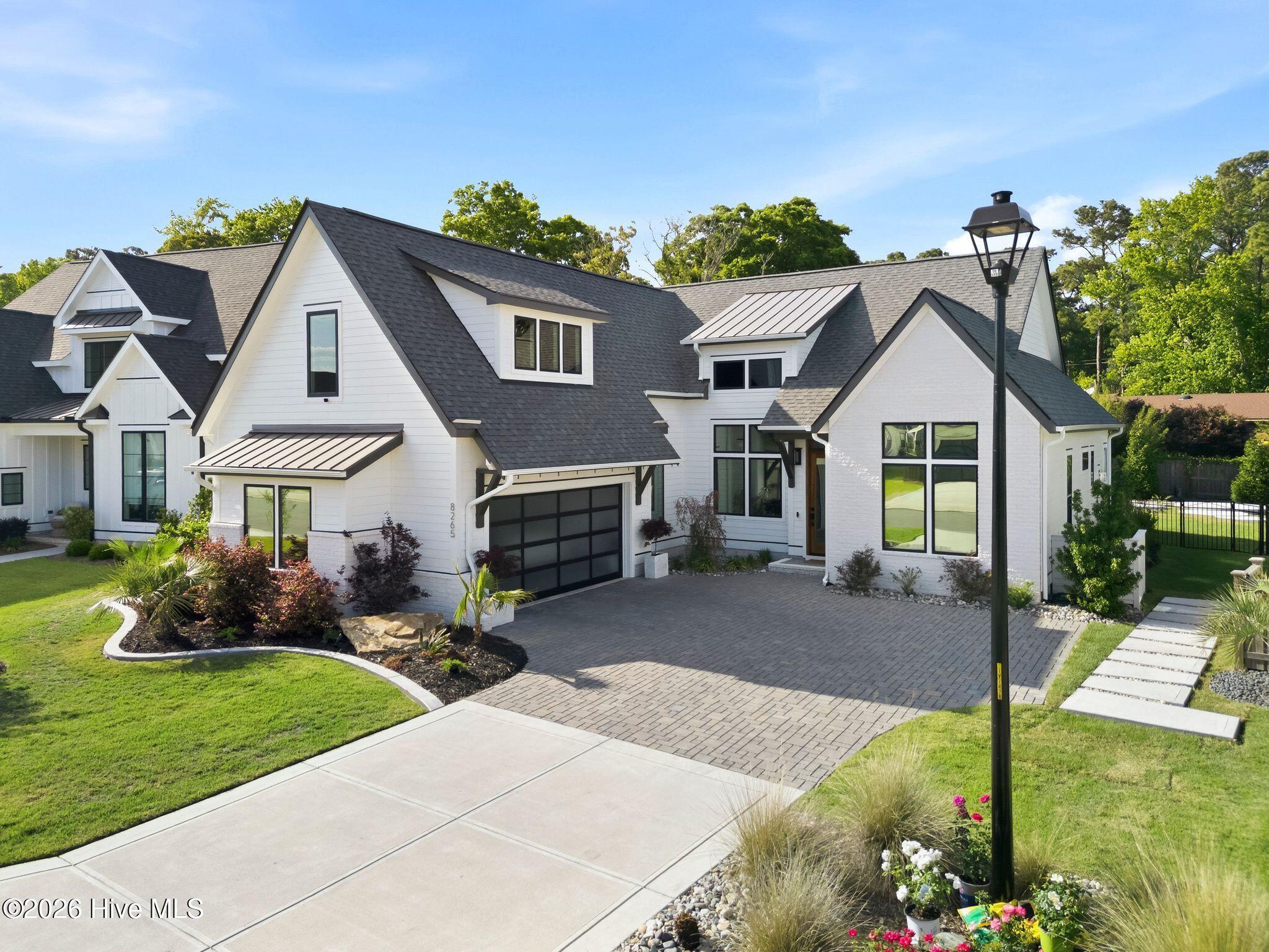 100569019 | Photo 73