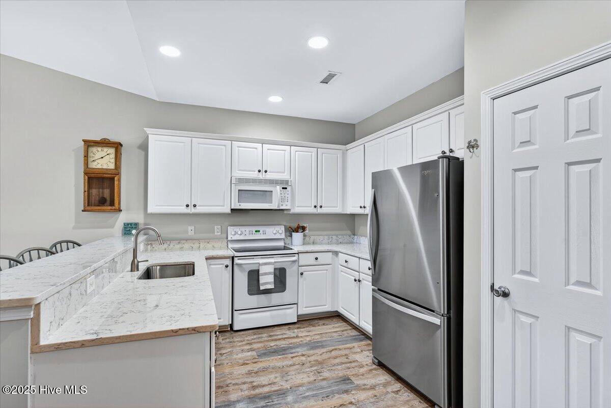 100537429 | Photo 21