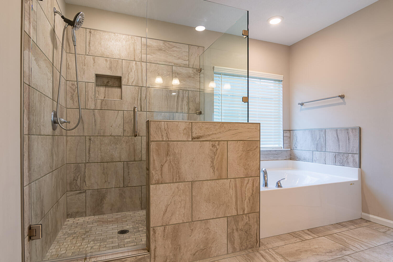 453 Arrowwood Dr-MLS-20